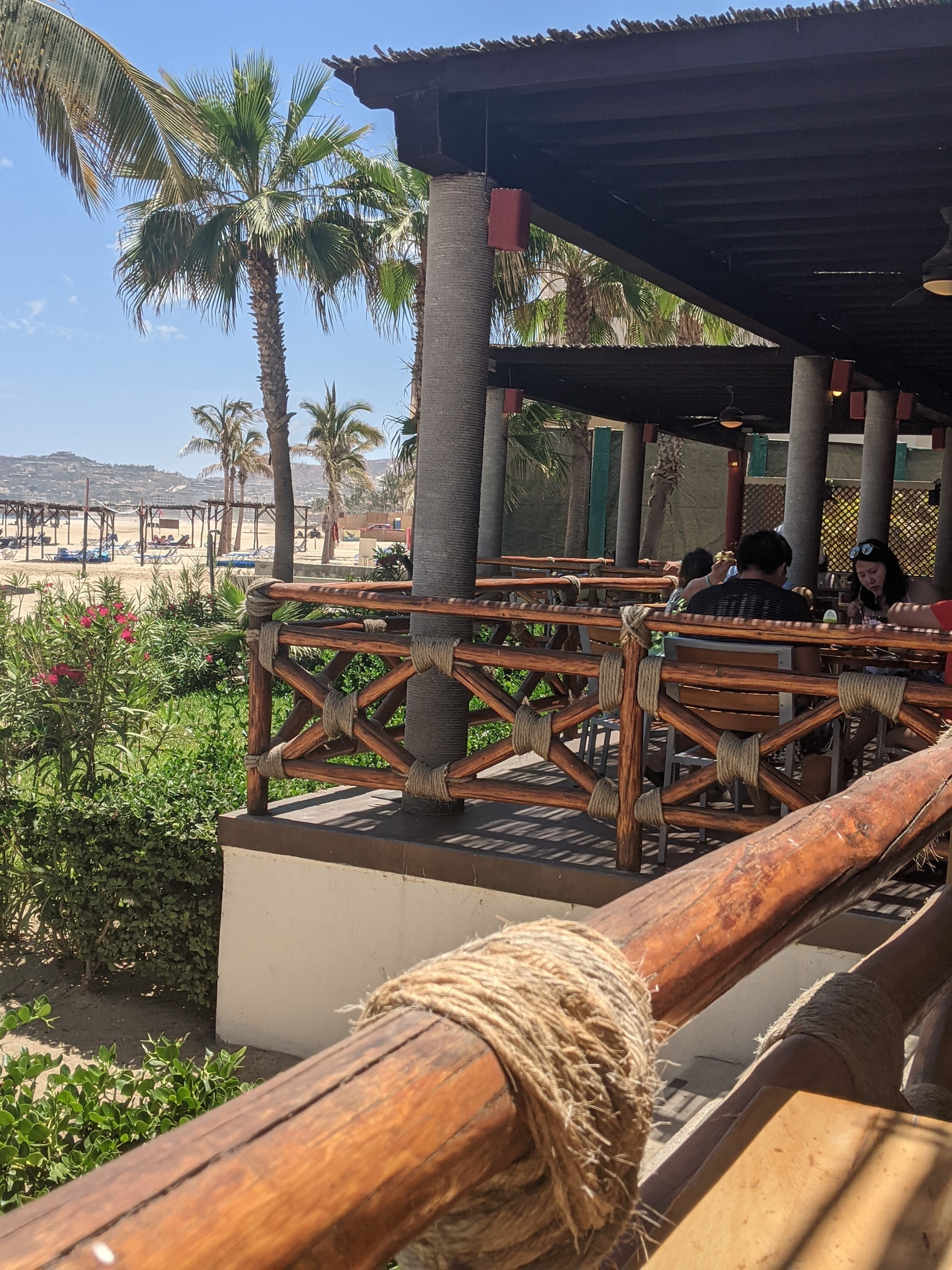 La Hacienda Beach Grill image 4