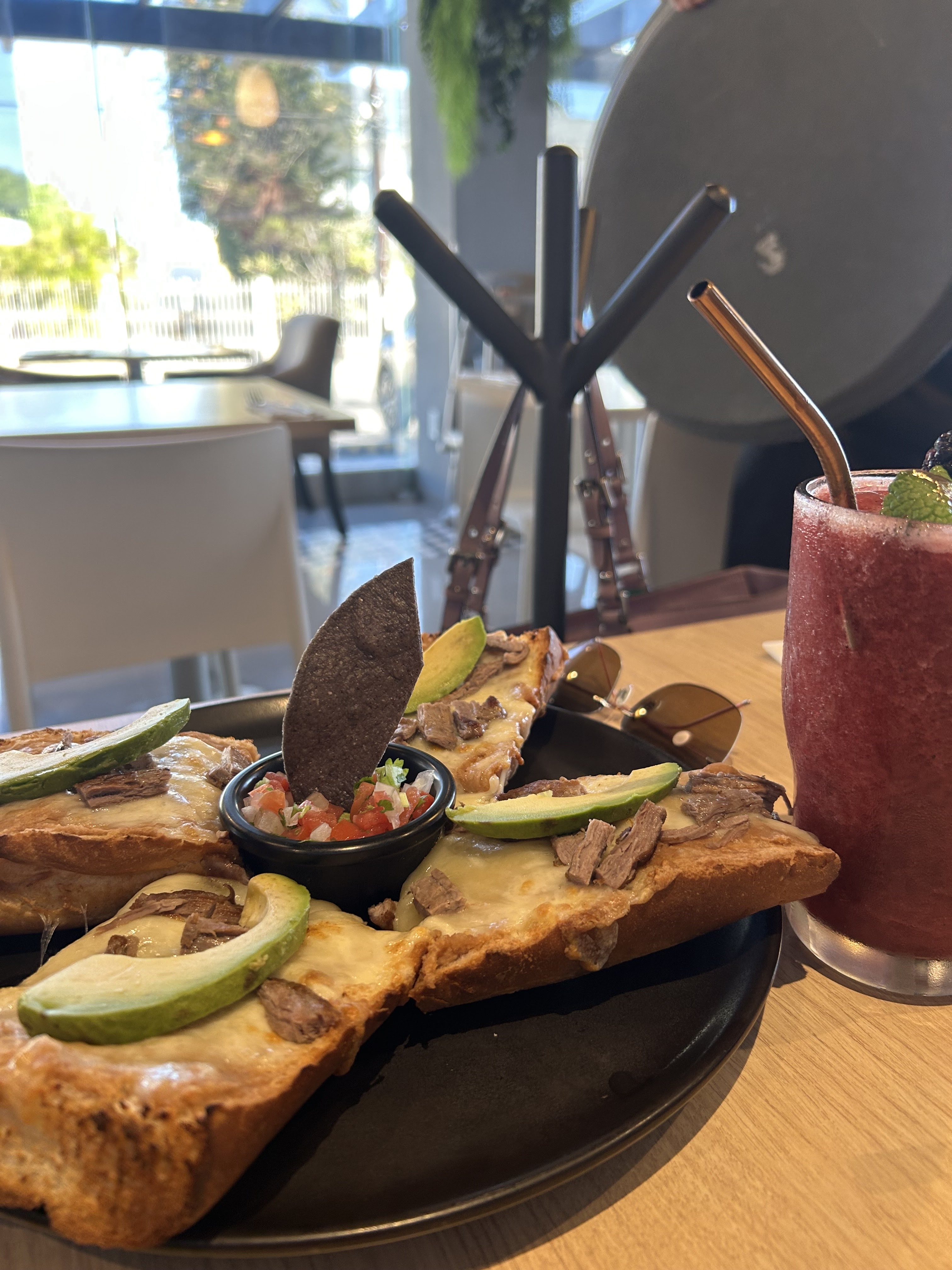 Malvarrosa Restaurant image 2