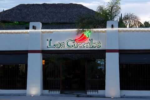 Los Corrales image 1