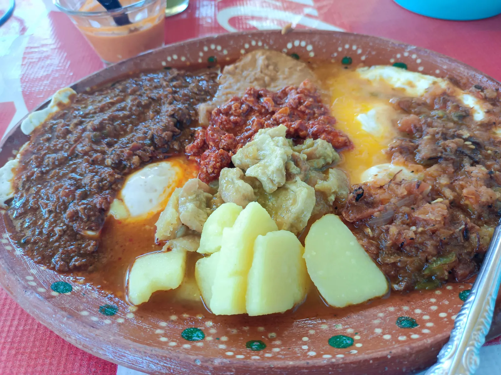 El A's del Chilaquil and eggs image 8