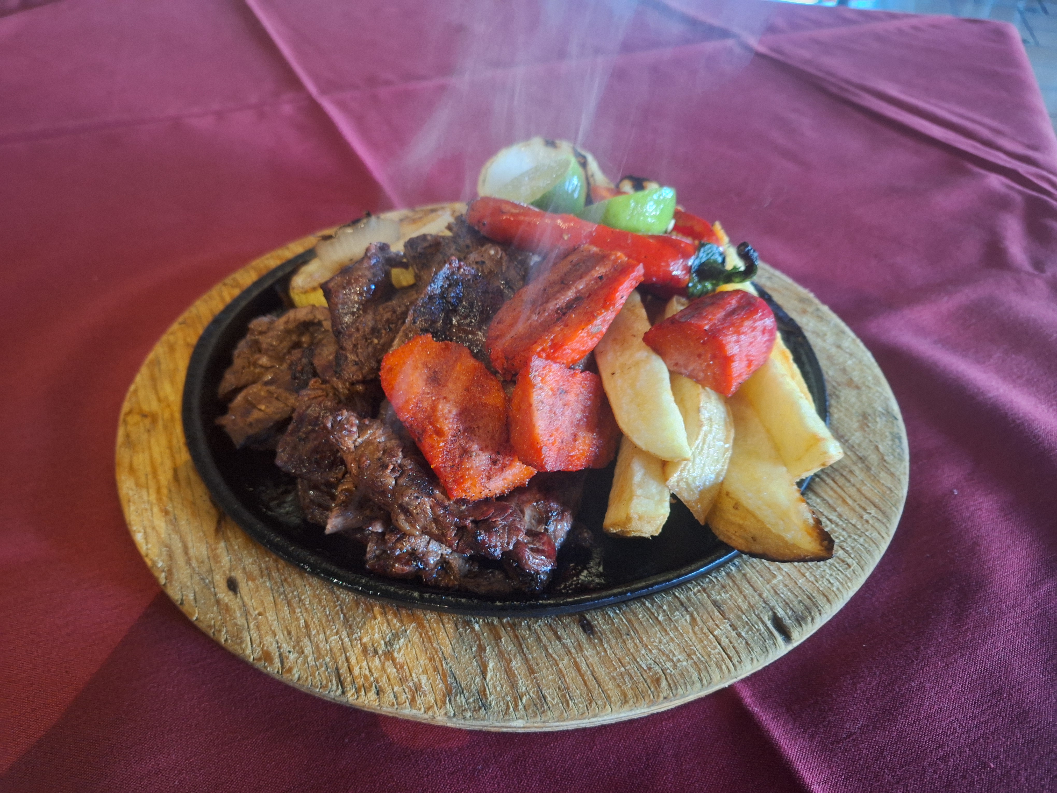 Hawaii Restaurante image 2