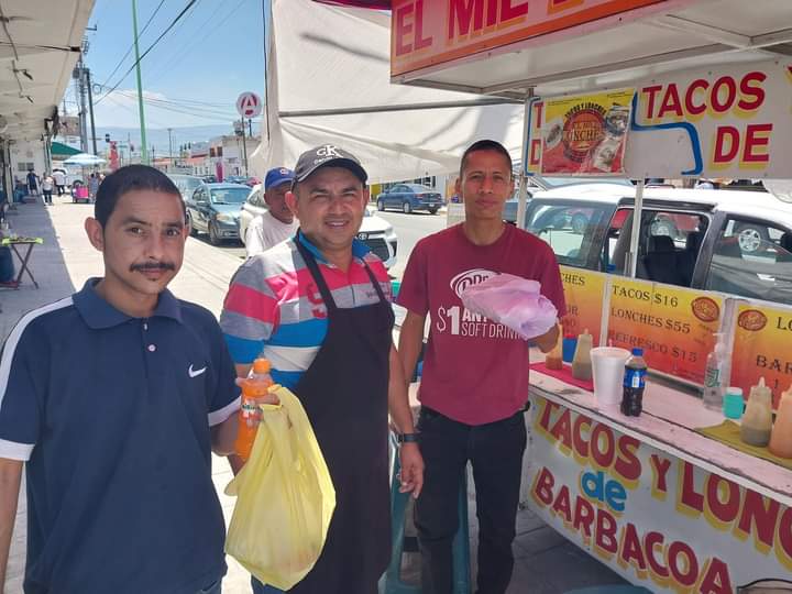 EL MIL LONCHES image 4