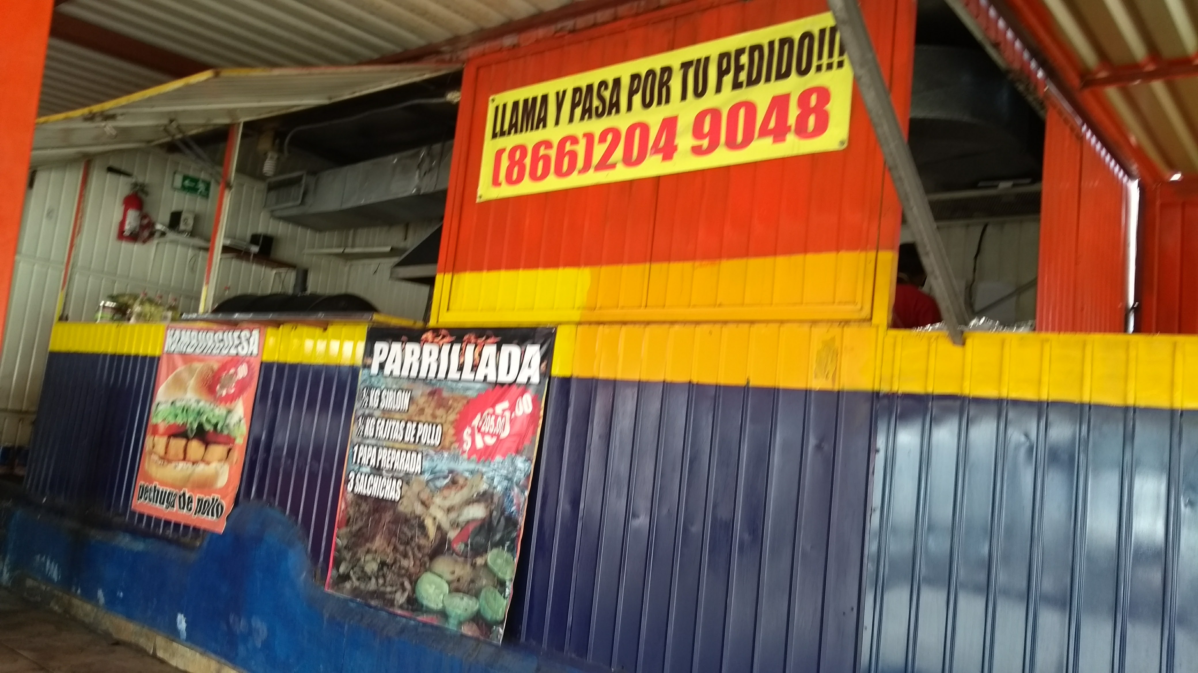 Pollos y Papas Loky image 4