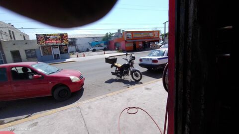 Pollos y Papas Loky image 5