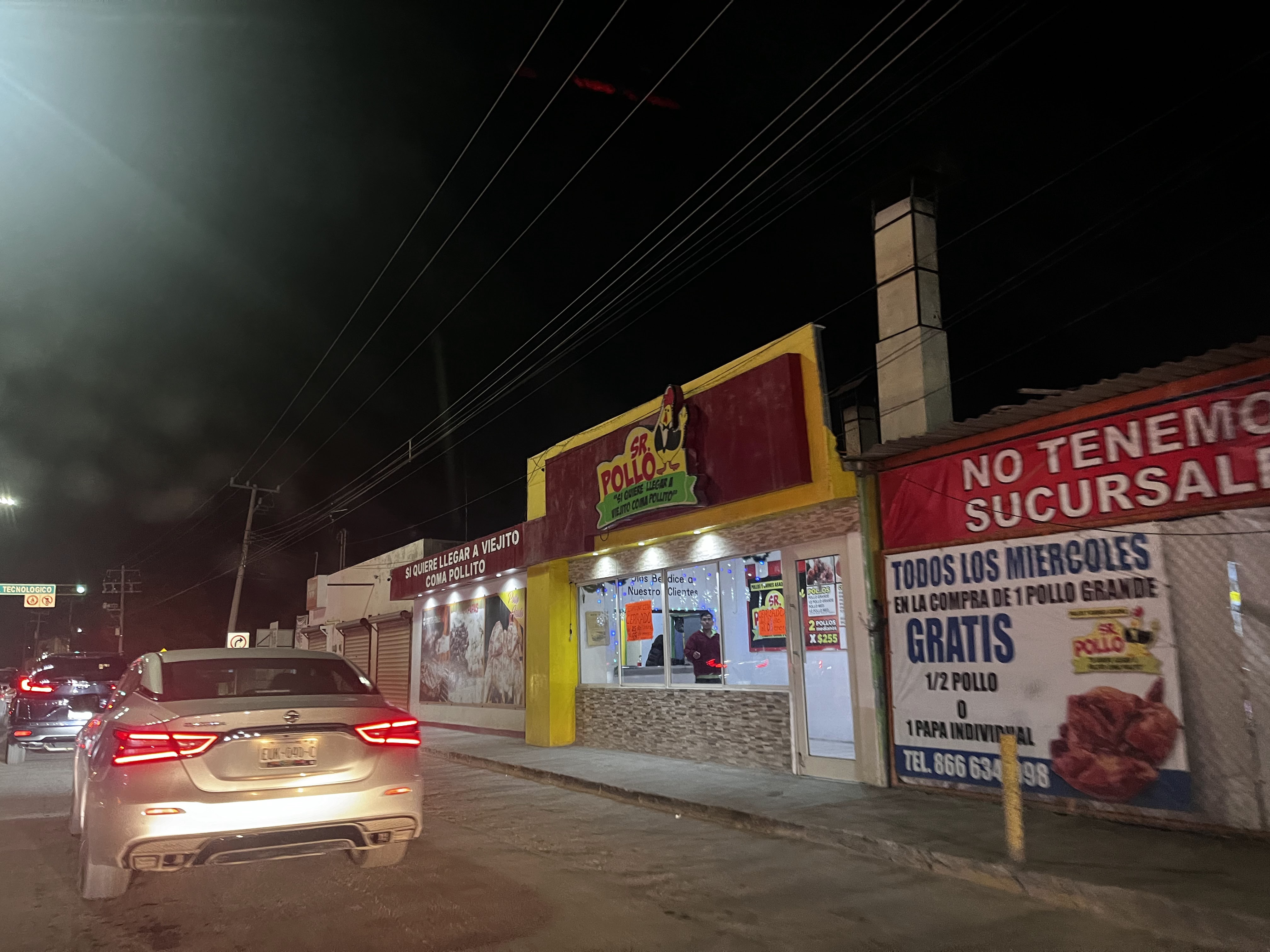 Sr. Pollo (Si quiere llegar a viejito coma pollito ) image 3