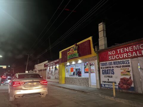 Sr. Pollo (Si quiere llegar a viejito coma pollito ) image 3