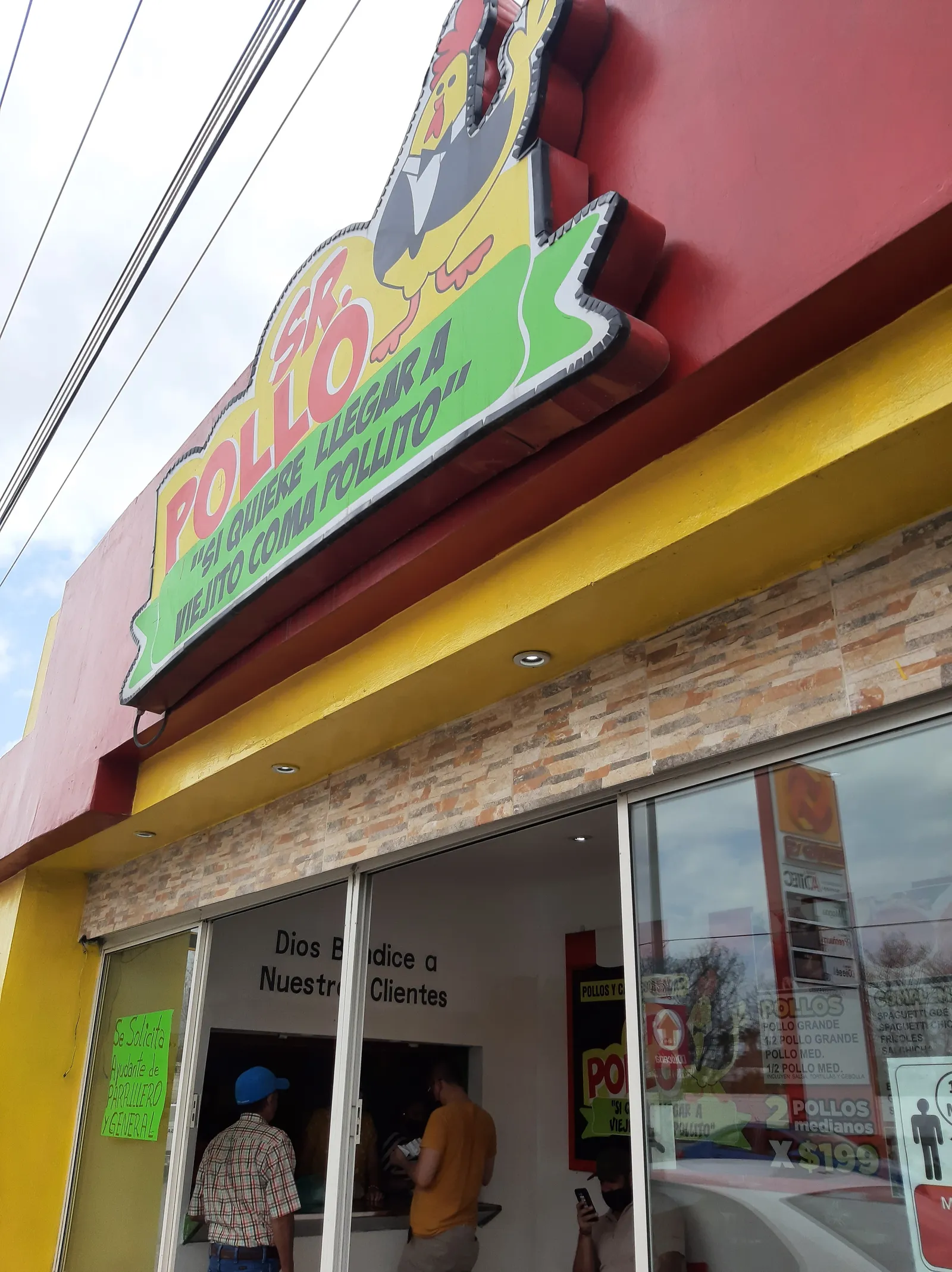 Sr. Pollo (Si quiere llegar a viejito coma pollito ) image 6