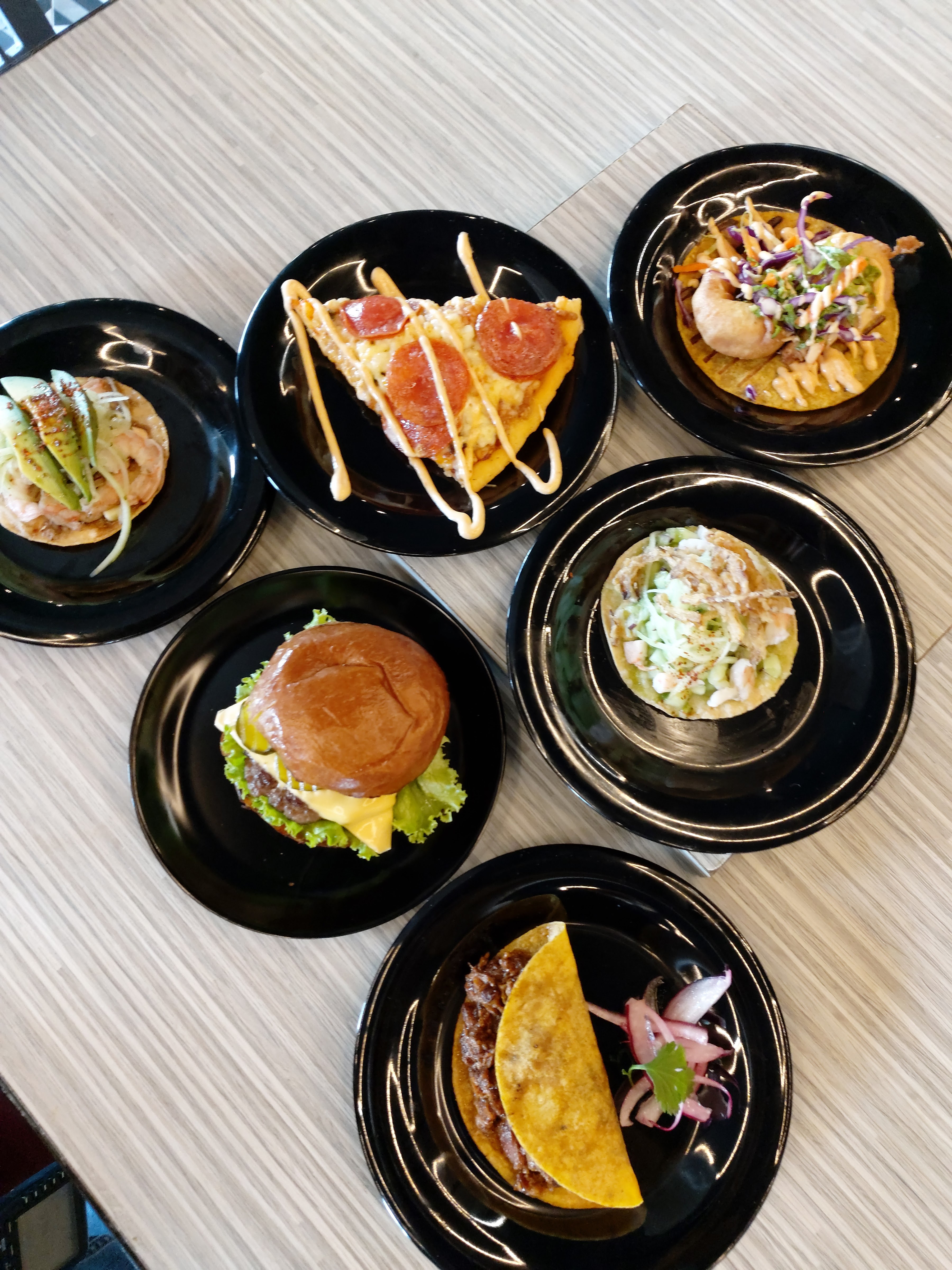 Triple B restaurante & bar image 2