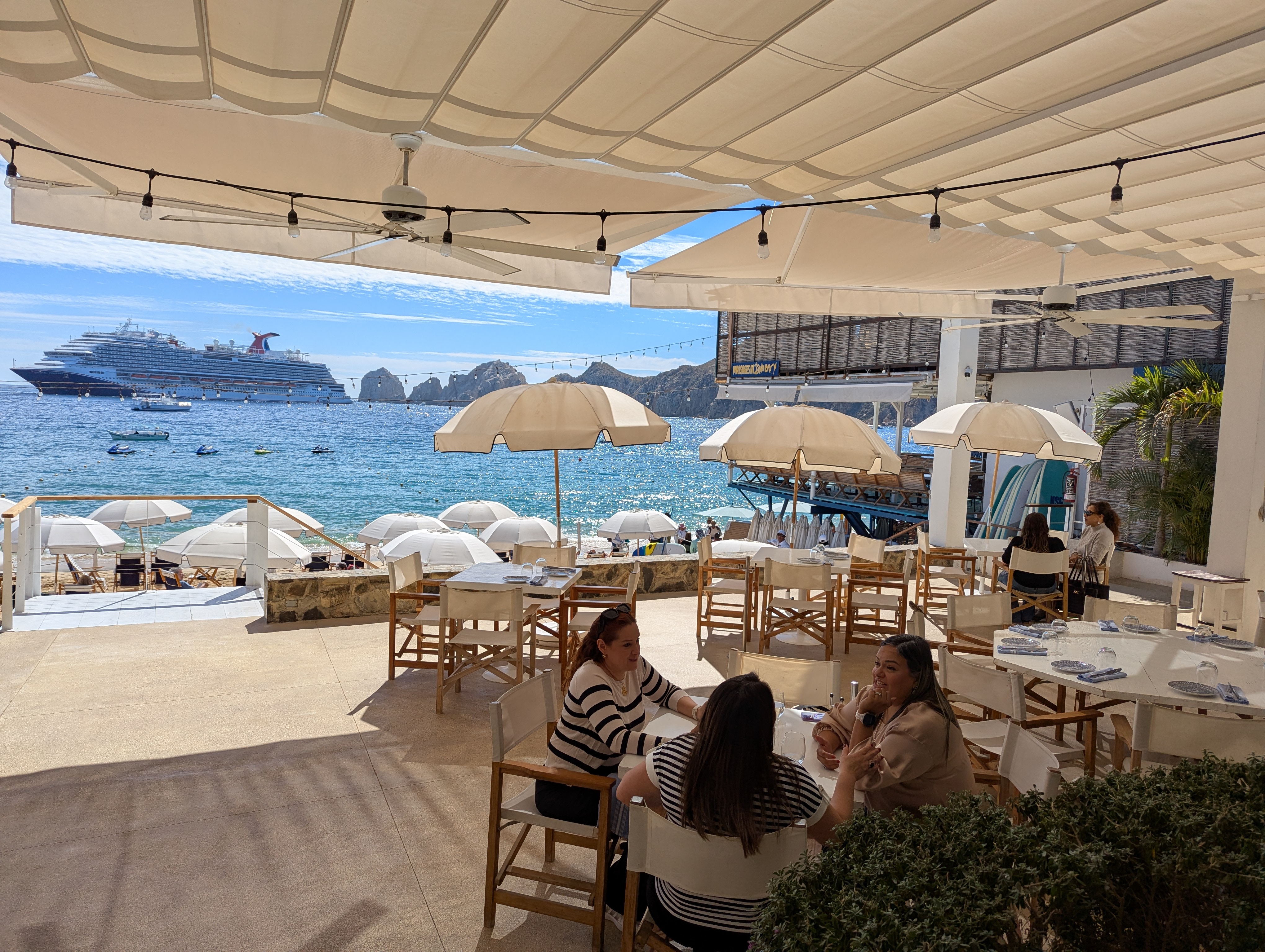 SUR Beach Club image 2