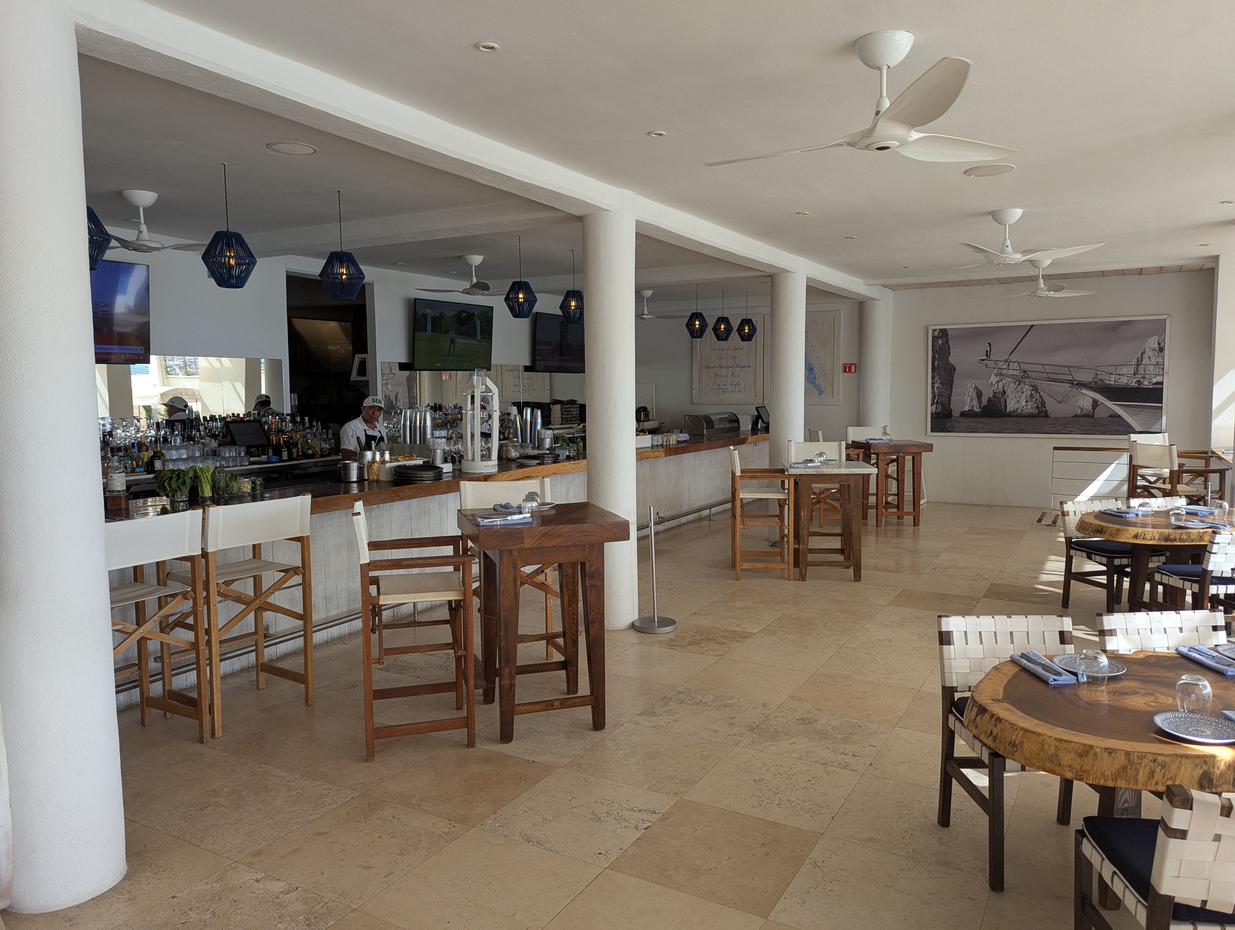 SUR Beach Club image 5