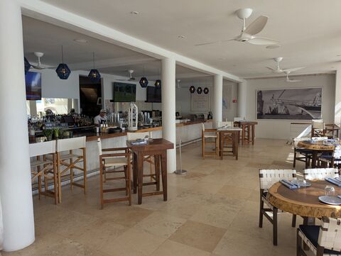 SUR Beach Club image 5