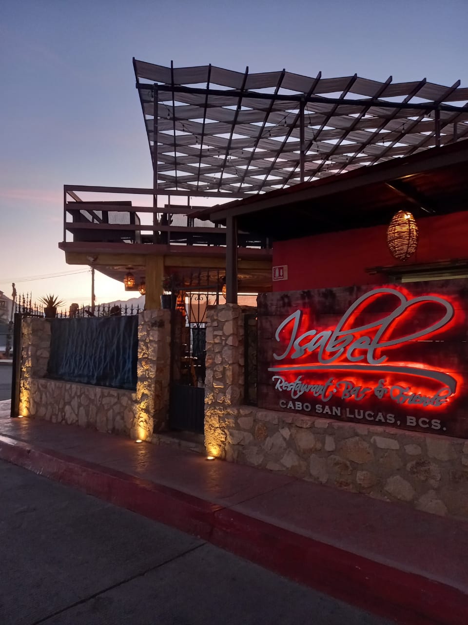 Isabel Restaurant Bar & Friends image 1