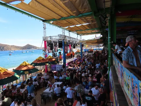 Mango Deck image 5