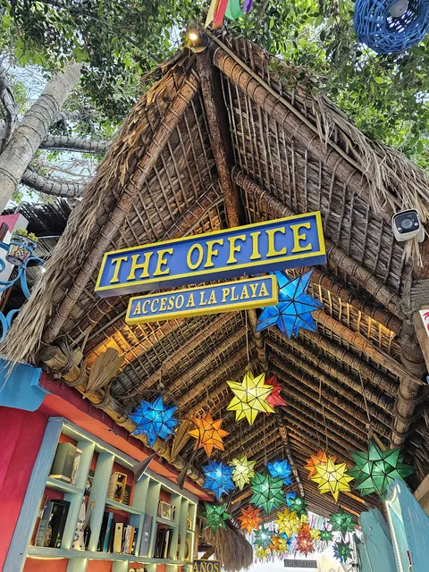 The Office on the Beach image 4