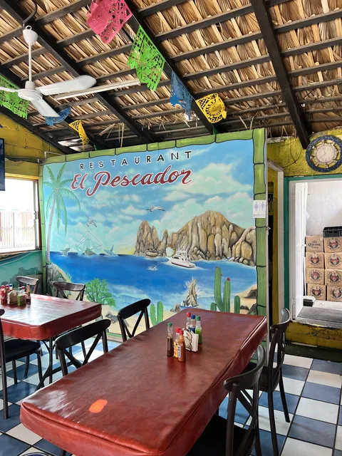 El Pescador image 8