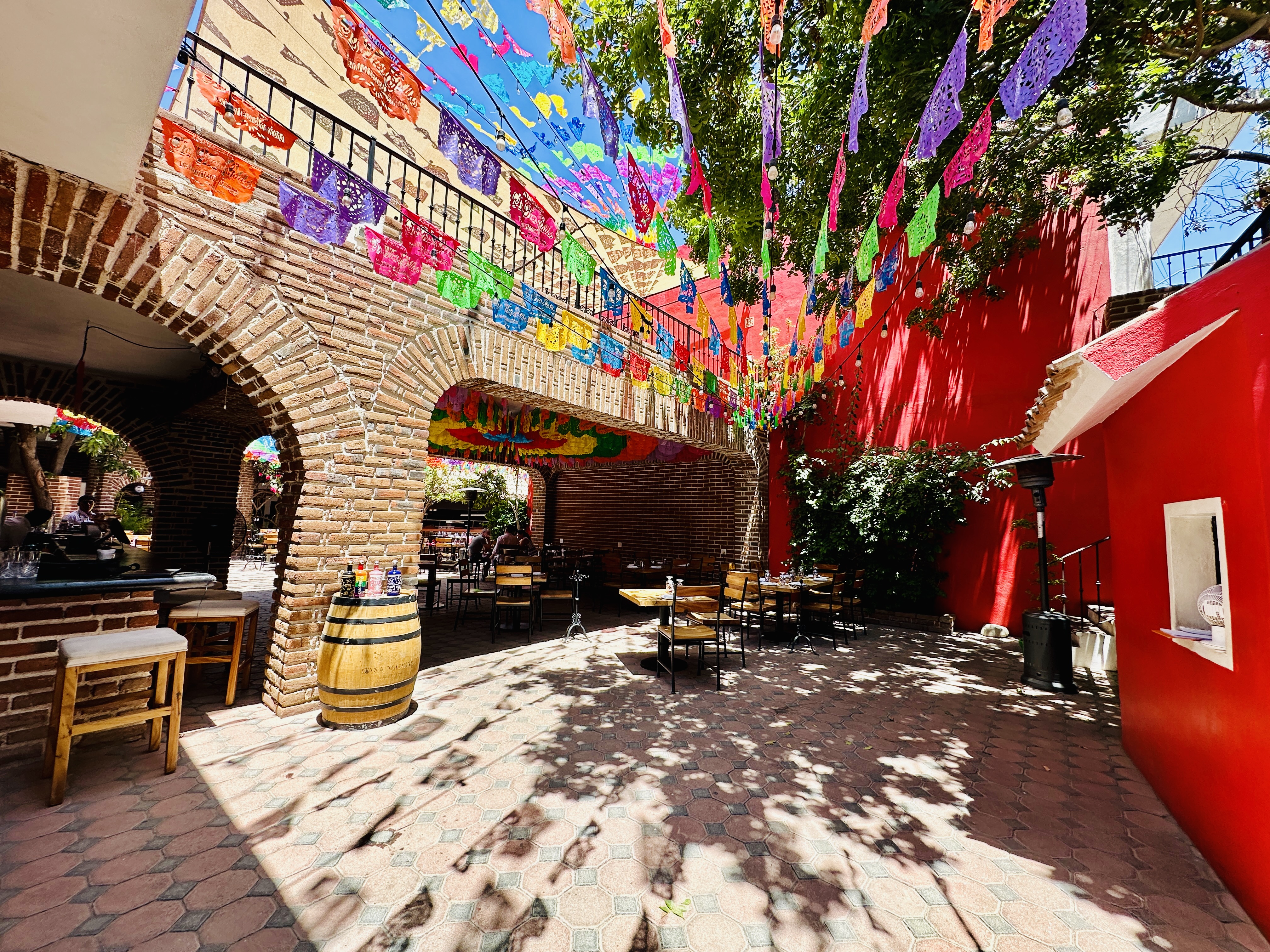 Los Tres Gallos image 6