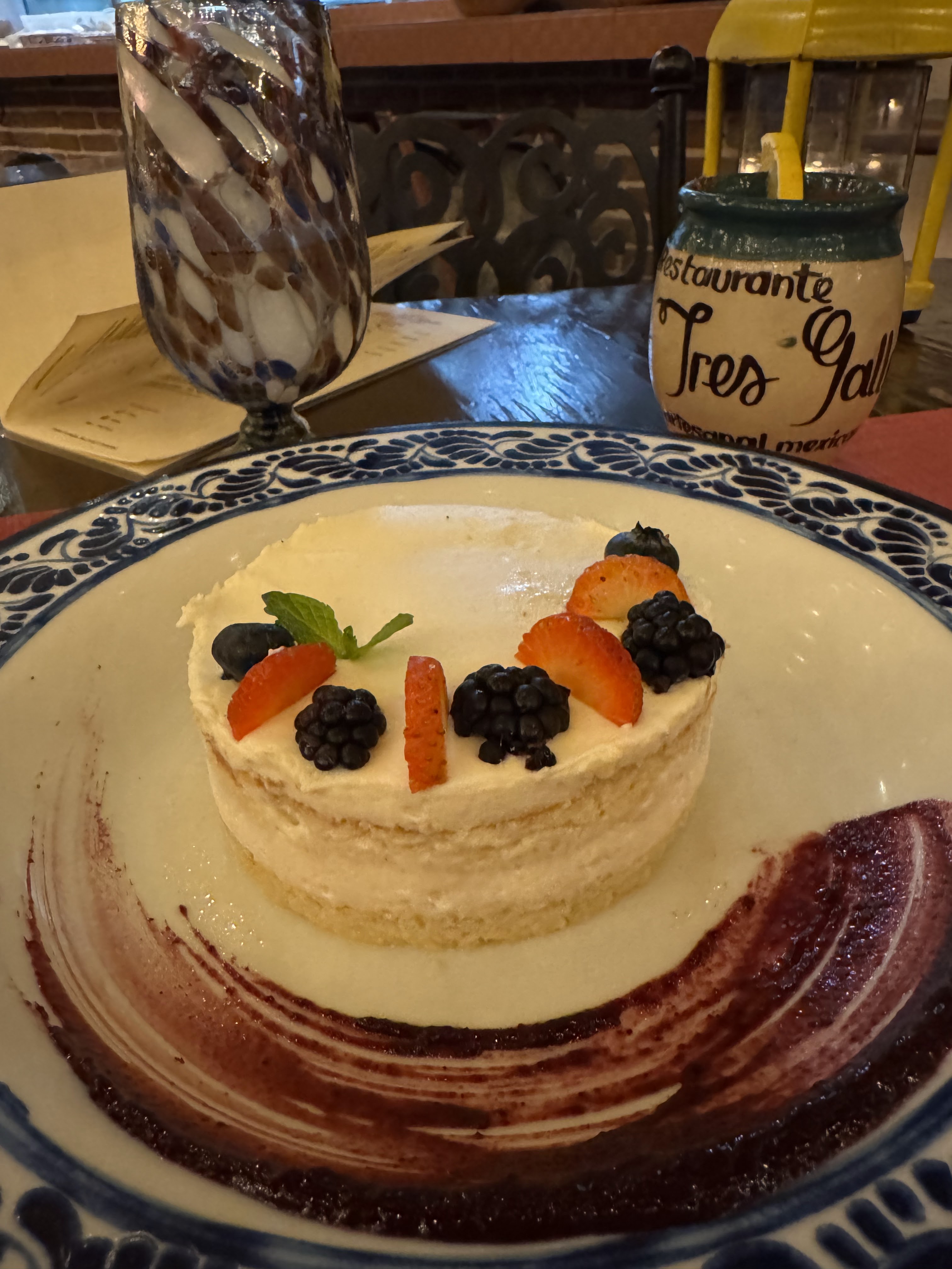 Los Tres Gallos image 9