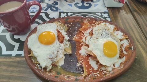 El Chilango image 6