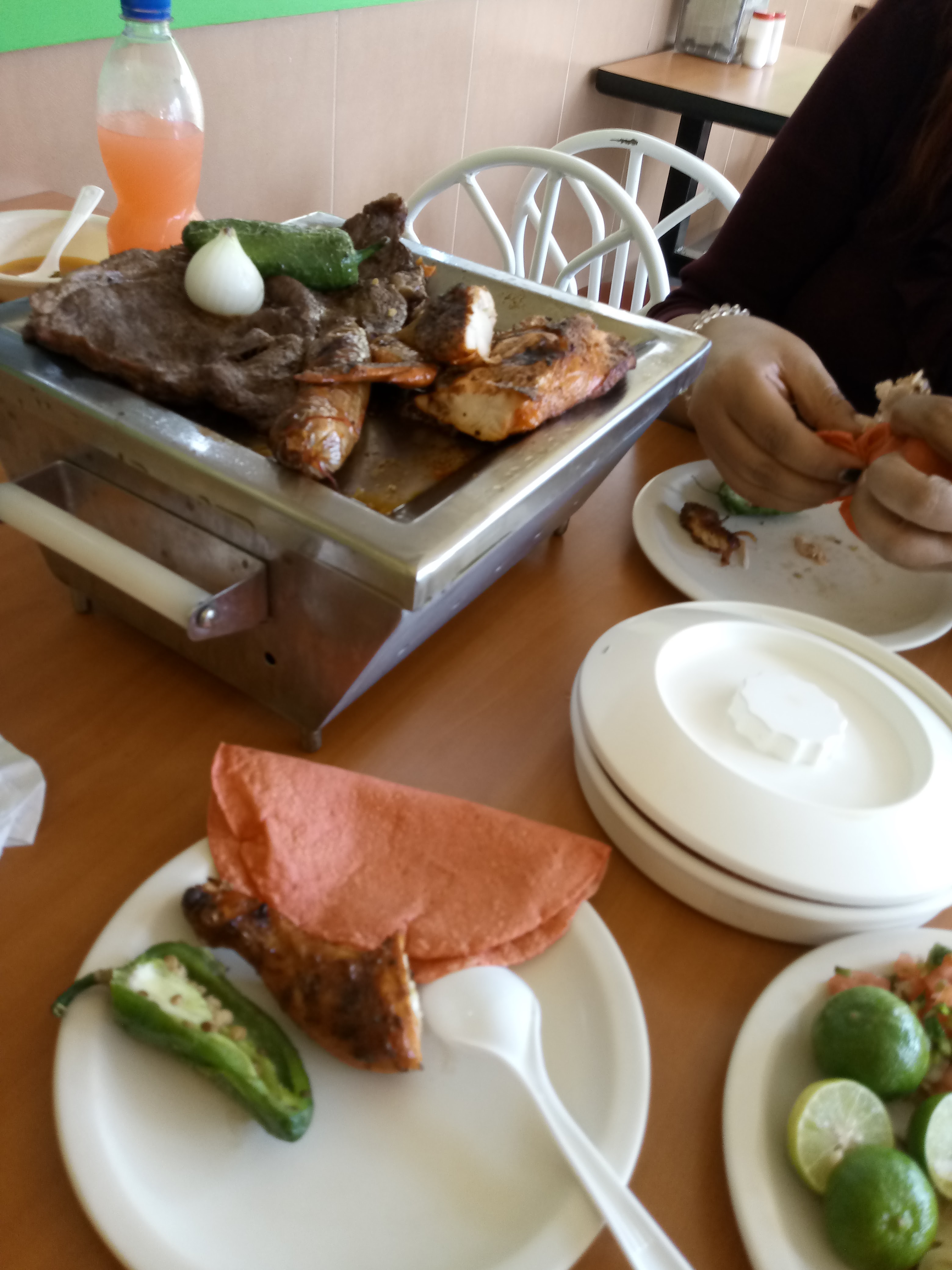 Restaurante Pollo Feliz Valle image 2