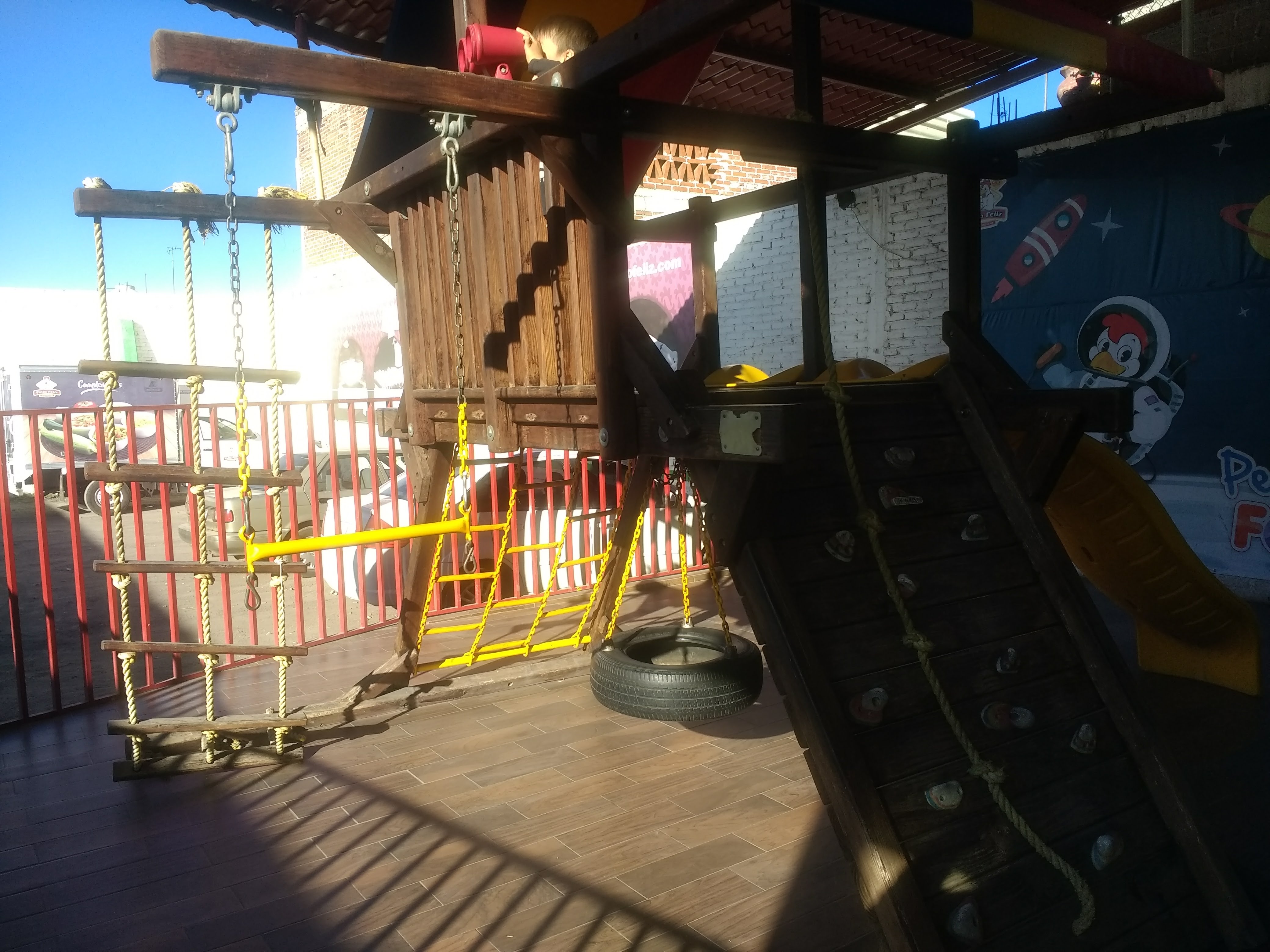 Restaurante Pollo Feliz Valle image 5