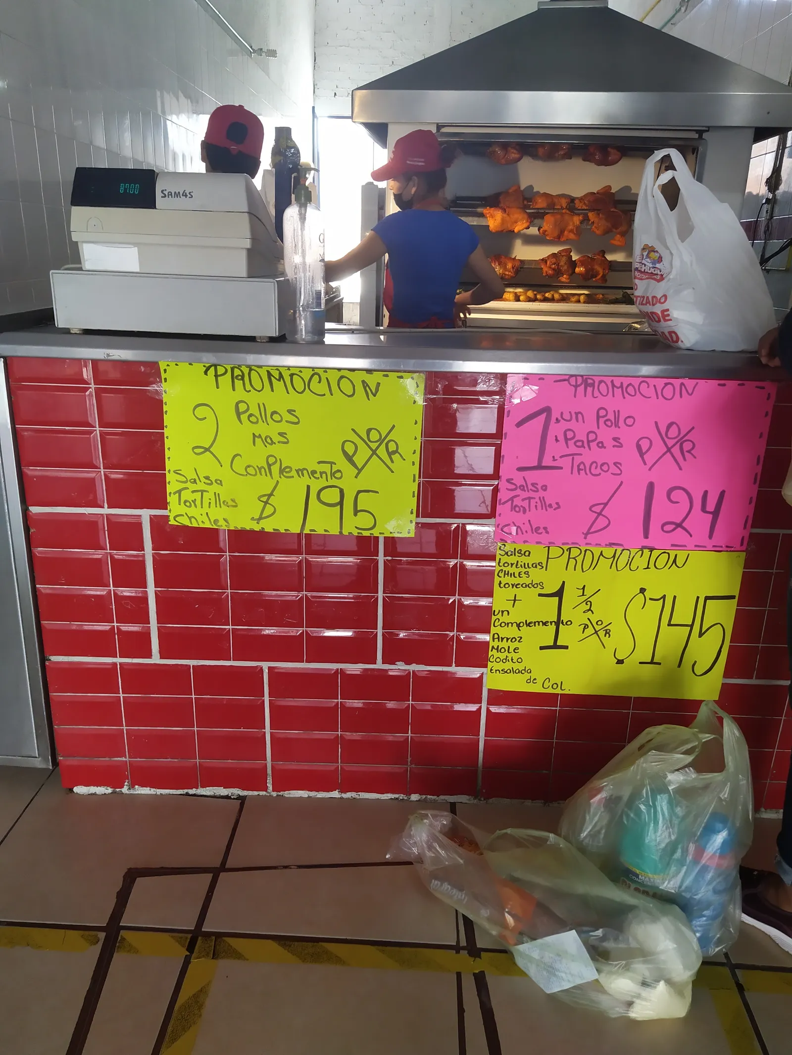 El Pechugon image 3