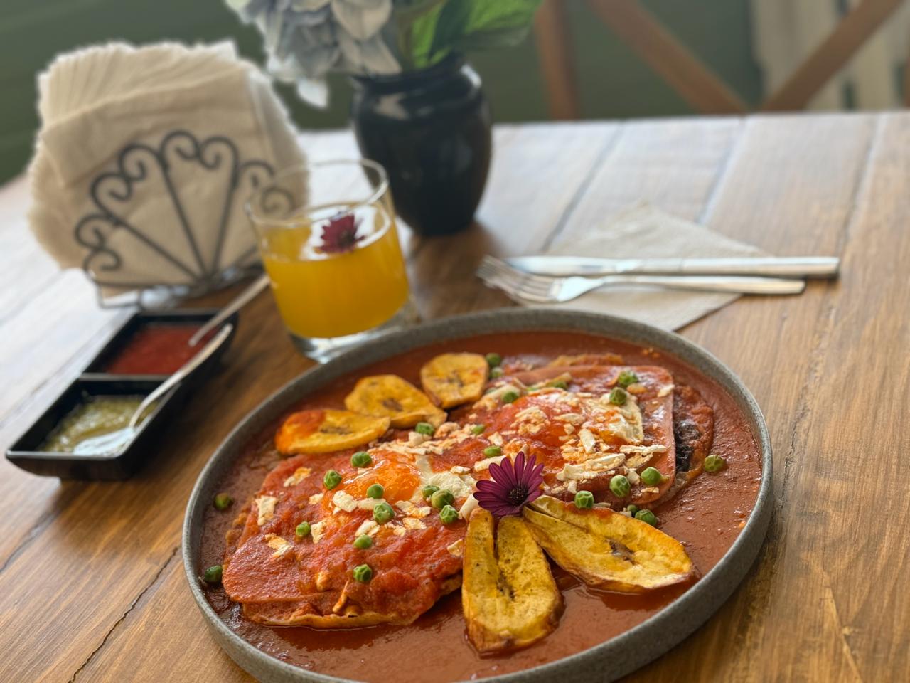 Maranta Restaurante Jardín image 10