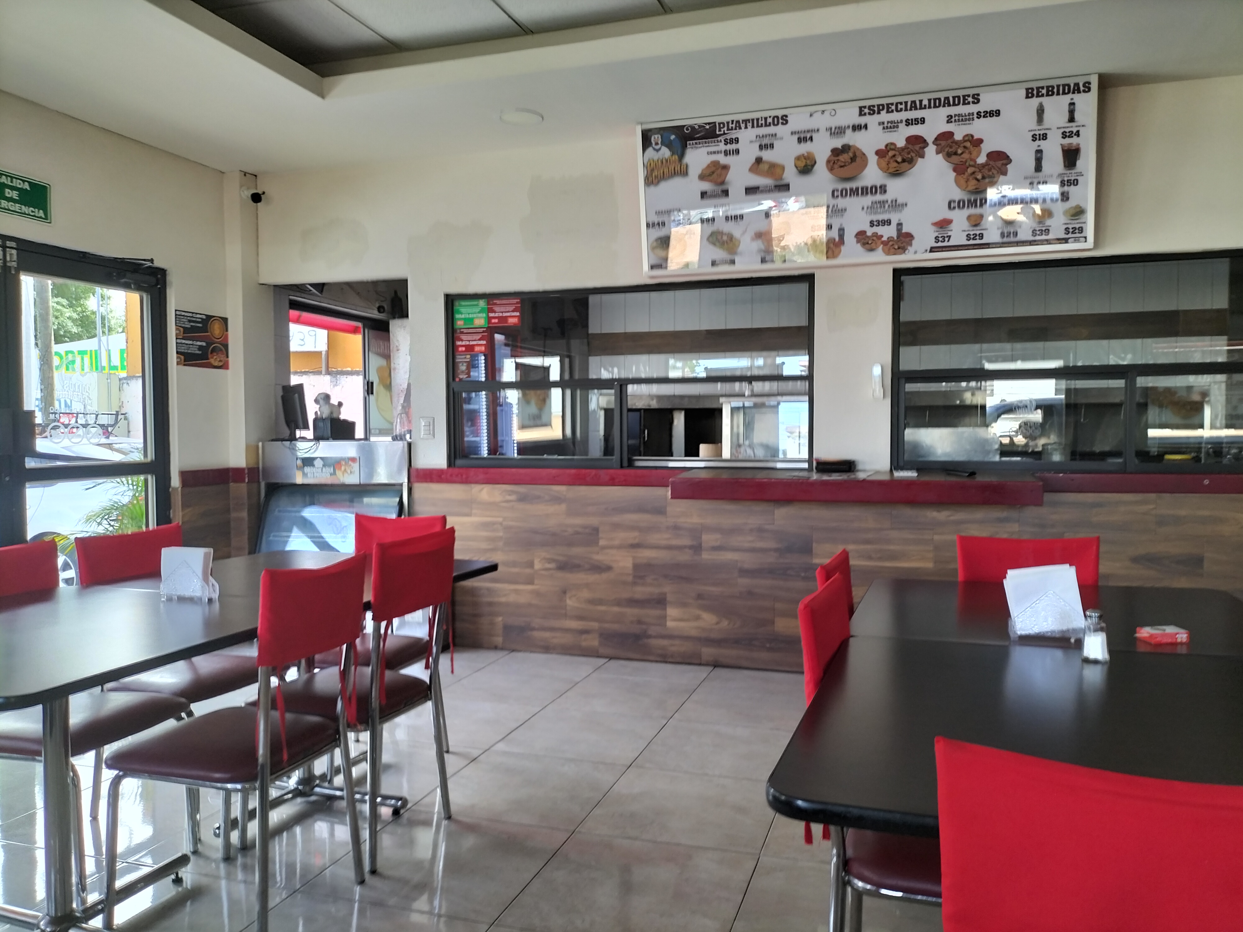 Pollo la cabaña image 3