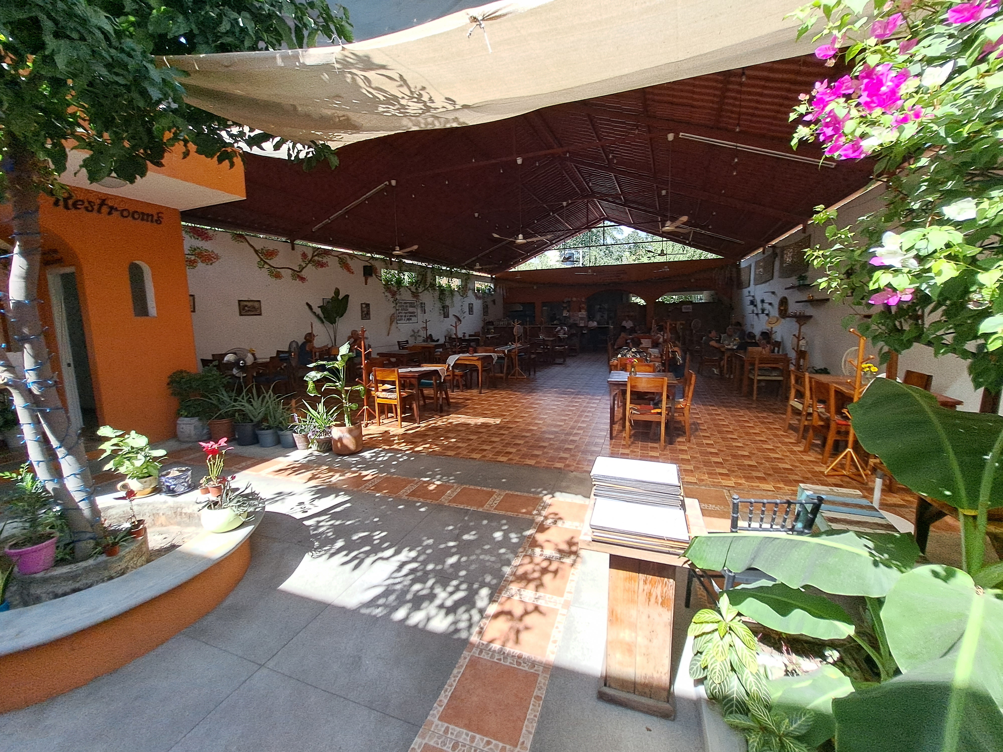 Bartolos Family Restaurant image 9