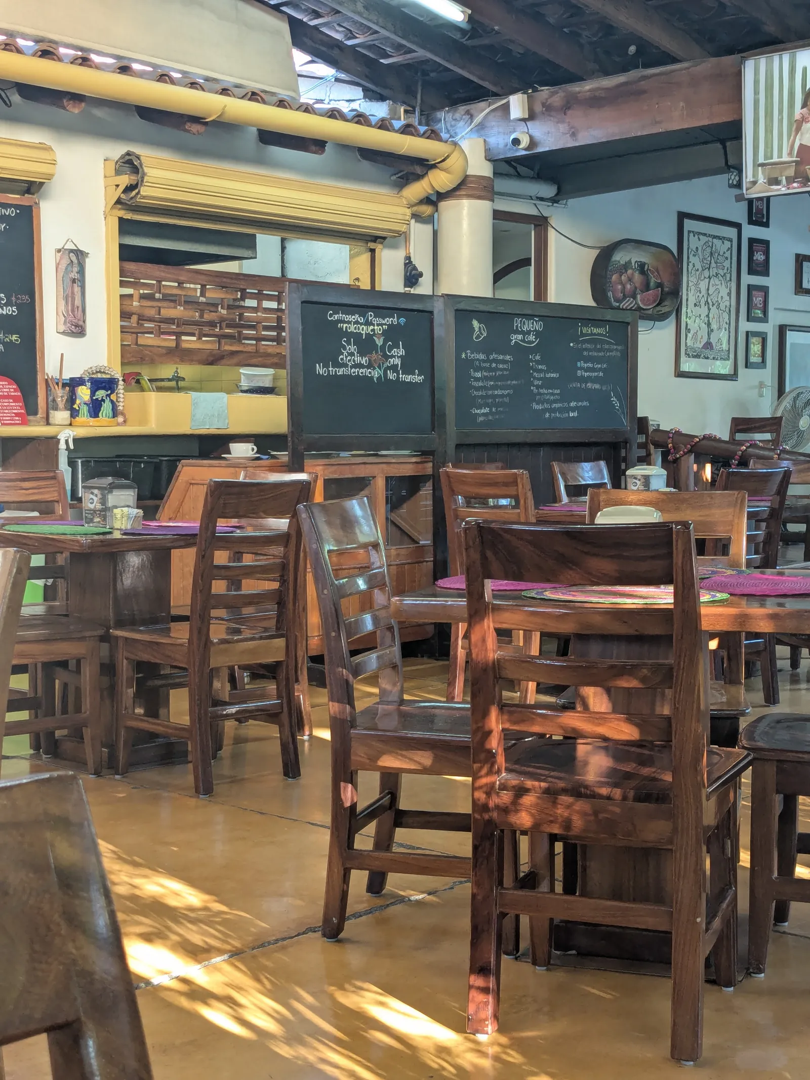 Carmelitas Café image 5