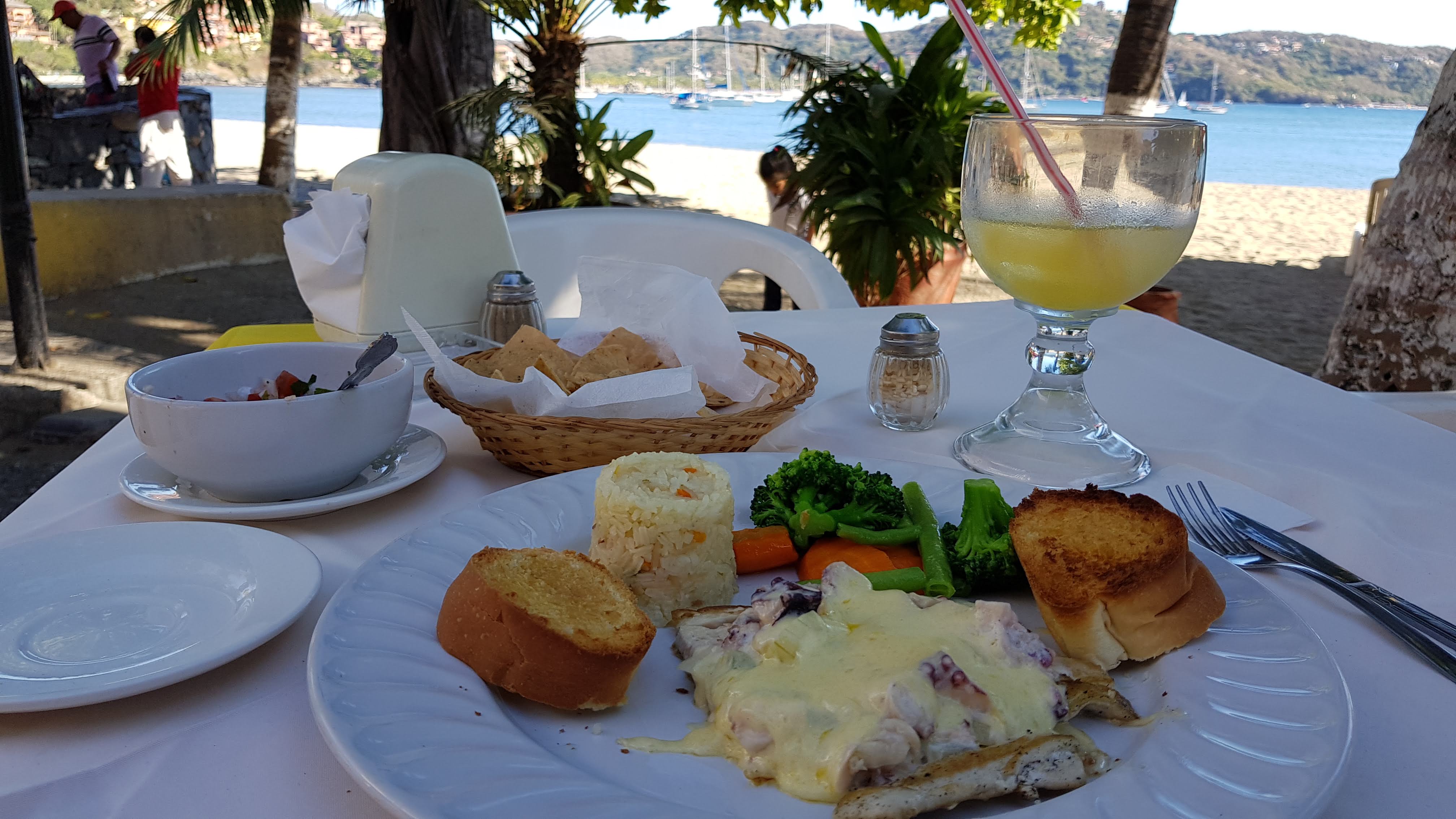 Daniel's Mariscos y Carnes image 5