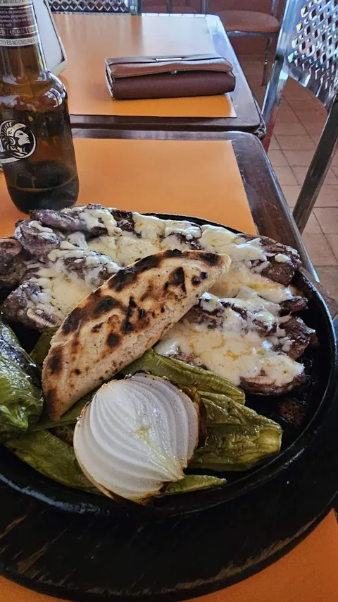 Pollo Feliz image 3