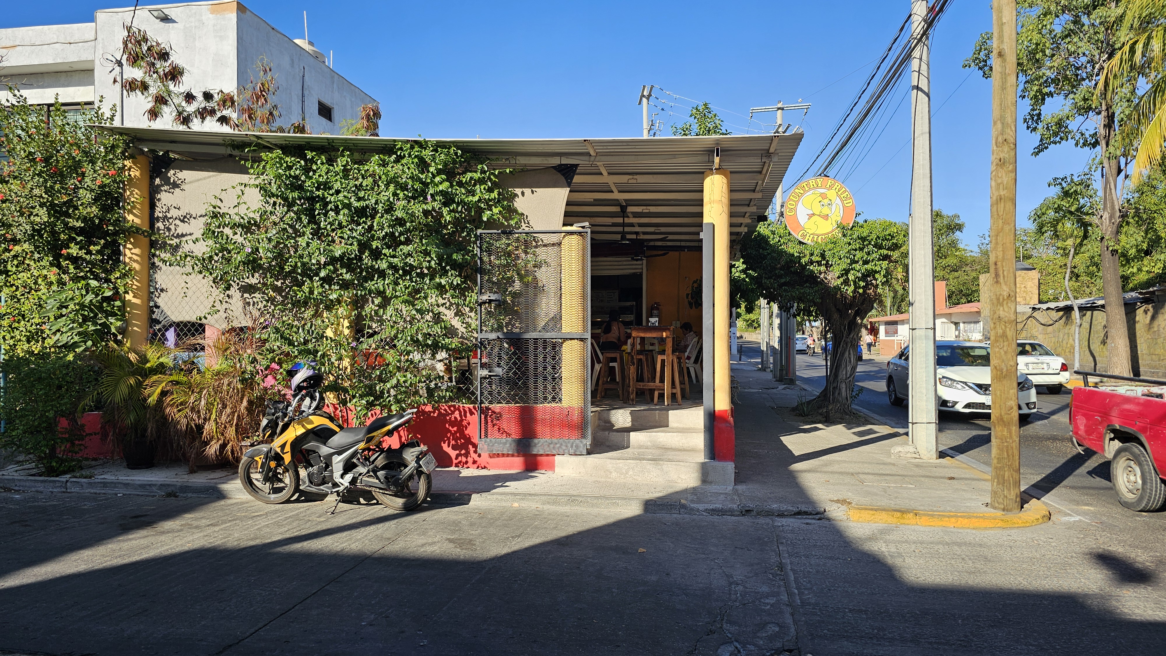 Pollos Country Zihuatanejo image 6