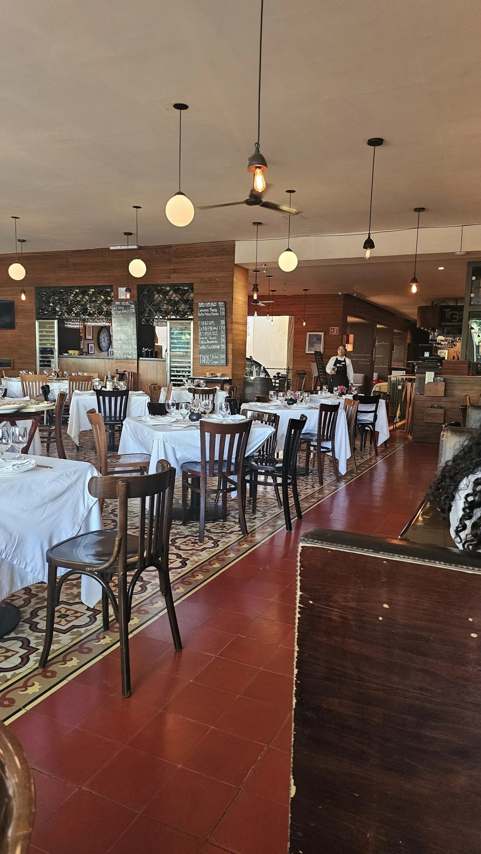 Tr3s 3istro Restaurant & Oyster Bar image 5