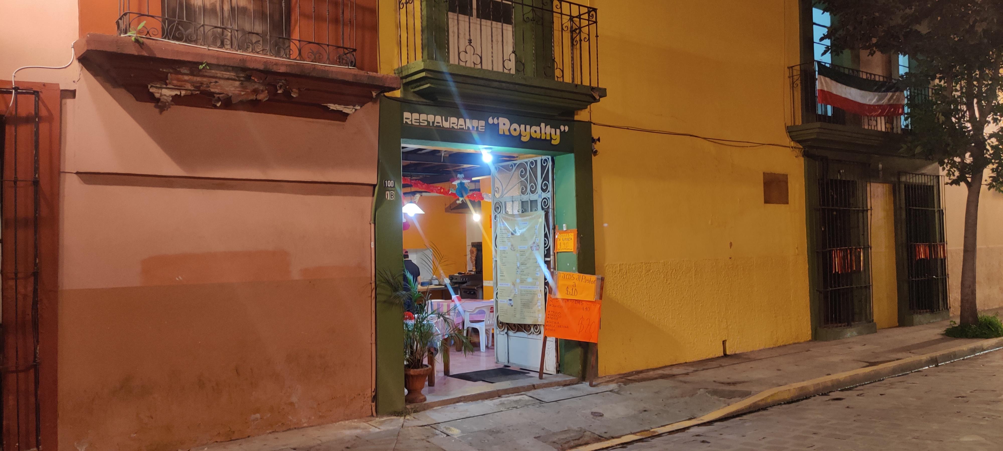 Restaurante Royalty image 1