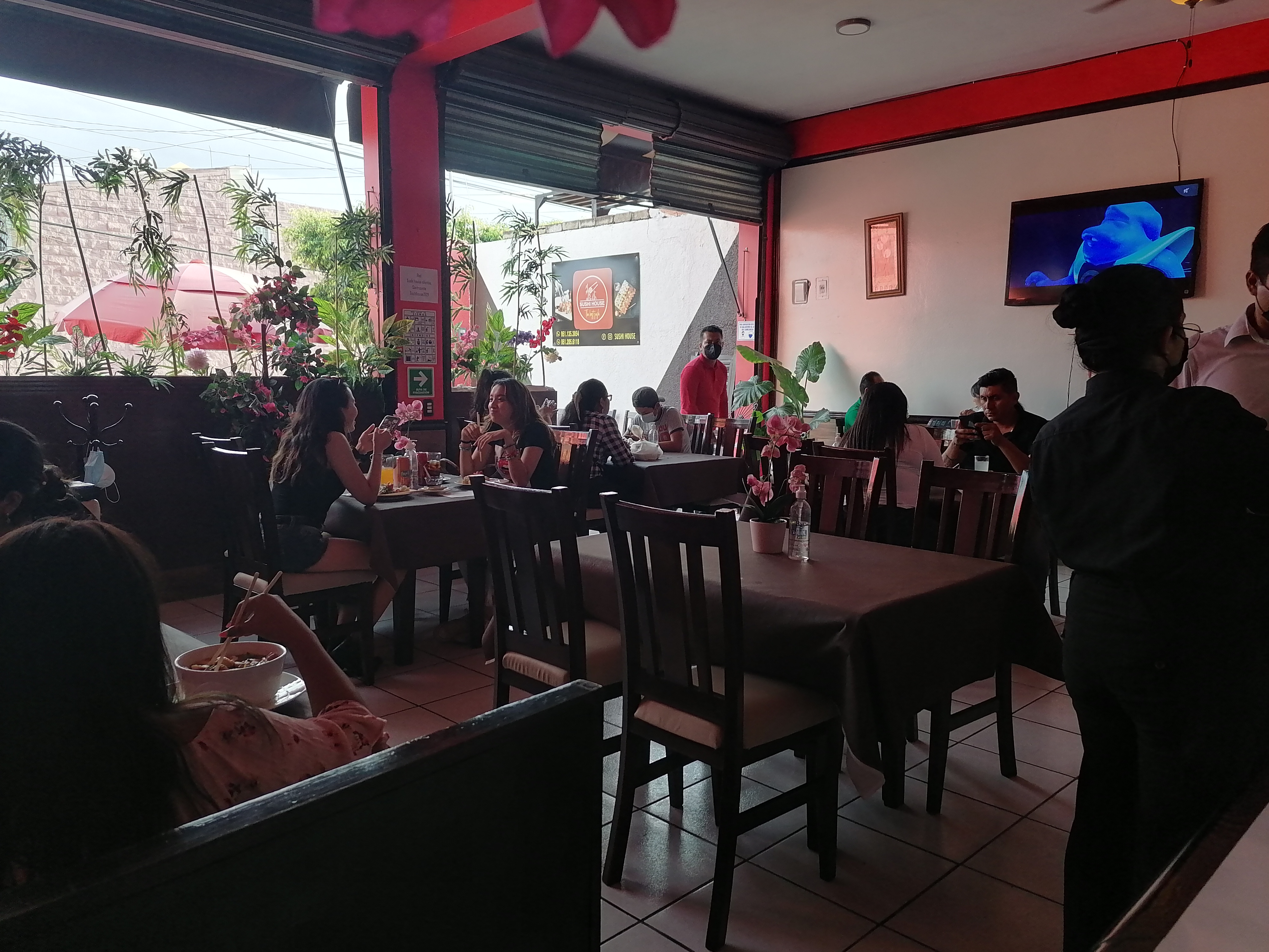 Sushi House Xoxo image 1