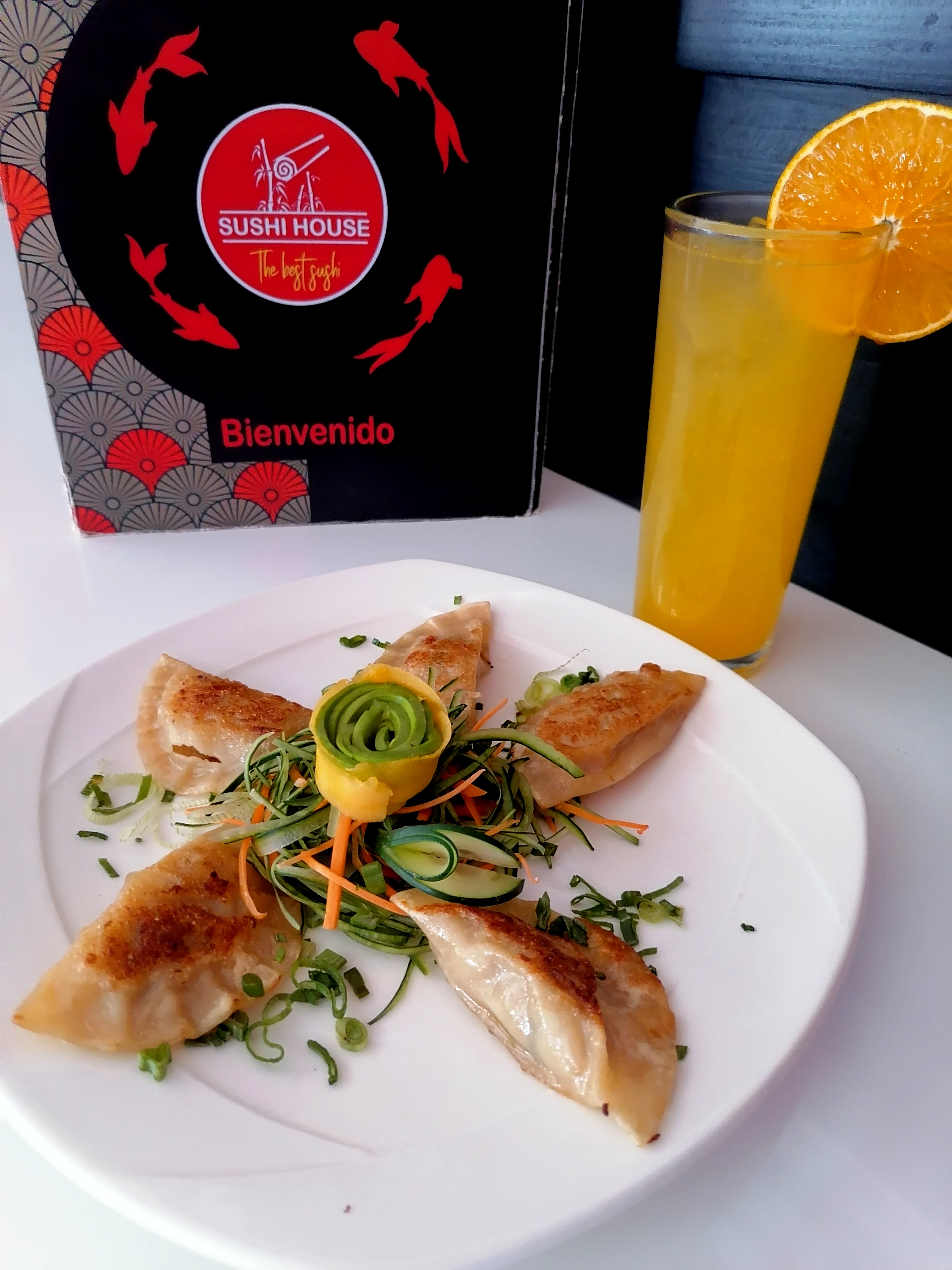 Sushi House Xoxo image 10