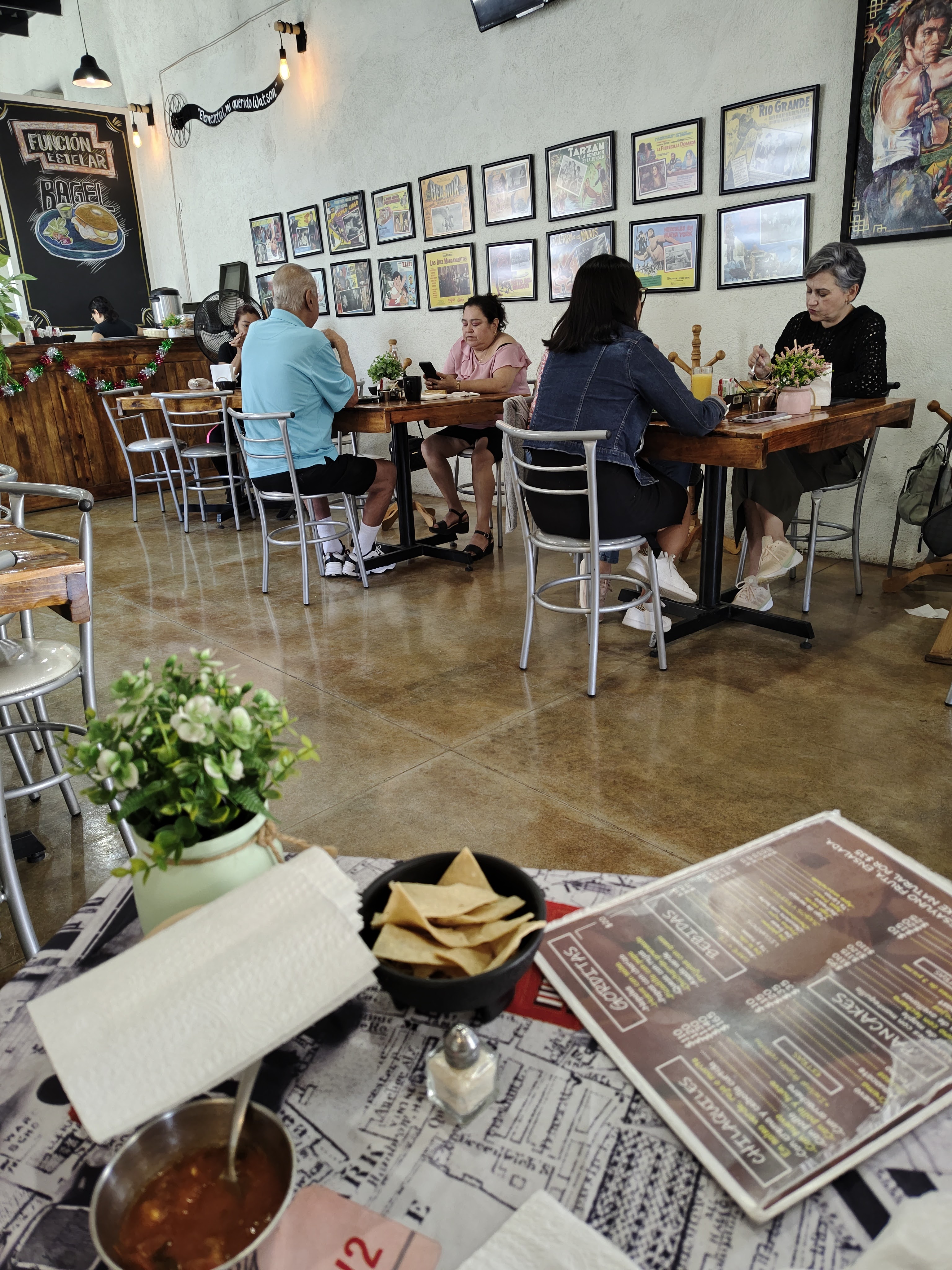 El Húngaro image 10