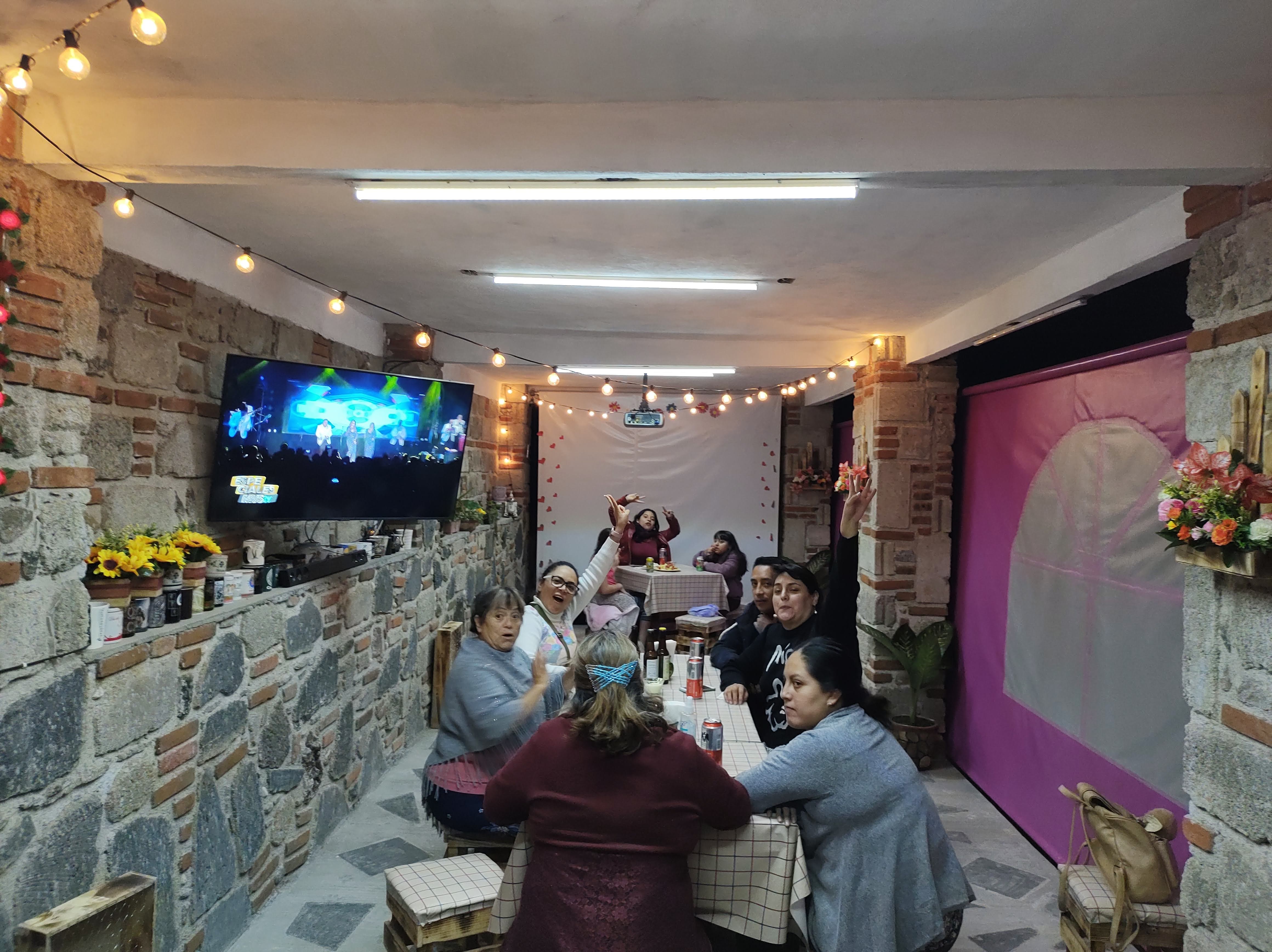 AK-LAS ALAS CHICKEN WINGS image 3