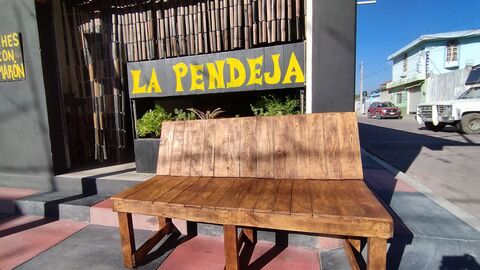 La Pendeja image 6