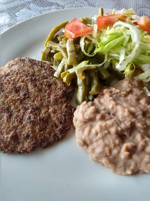 Las Burgers image 6