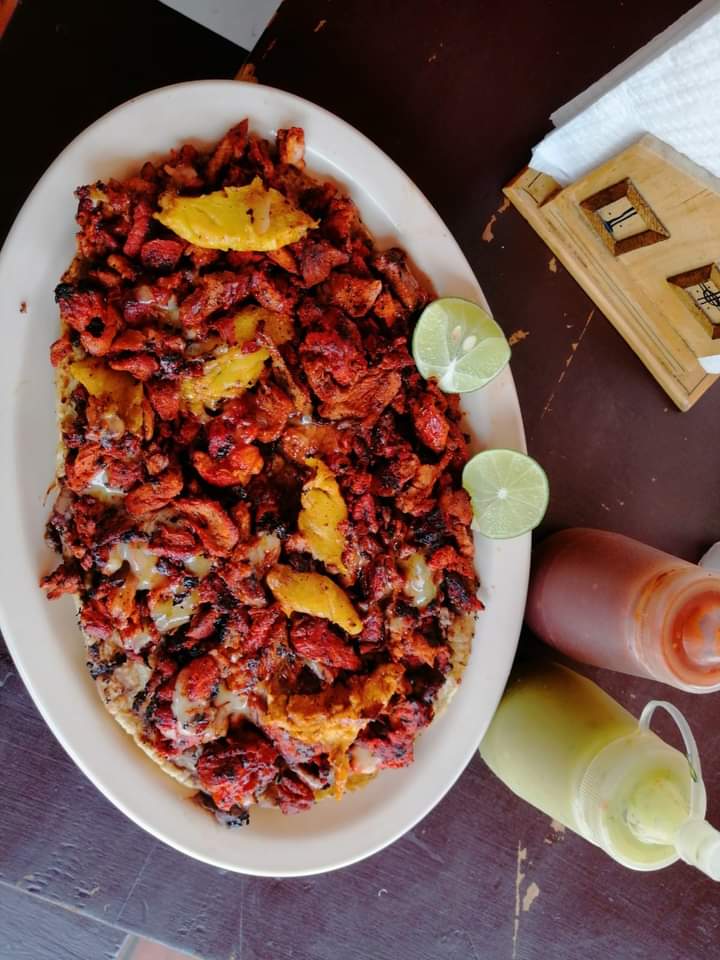 Taqueria los Güeros image 9