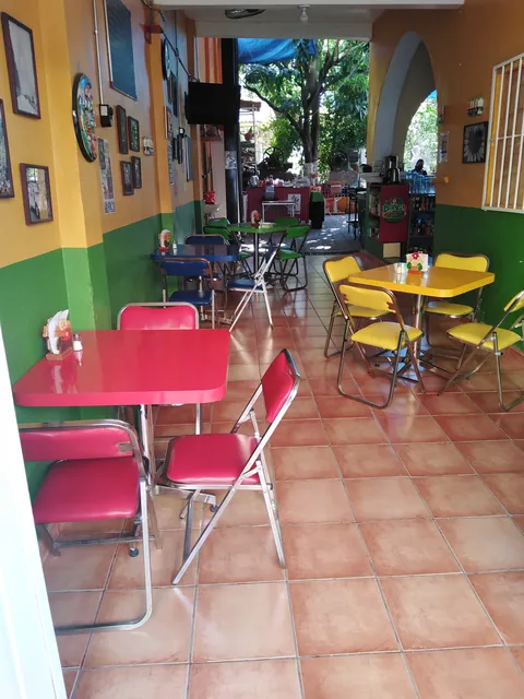 DELICIAS MARÍA LUNA image 3