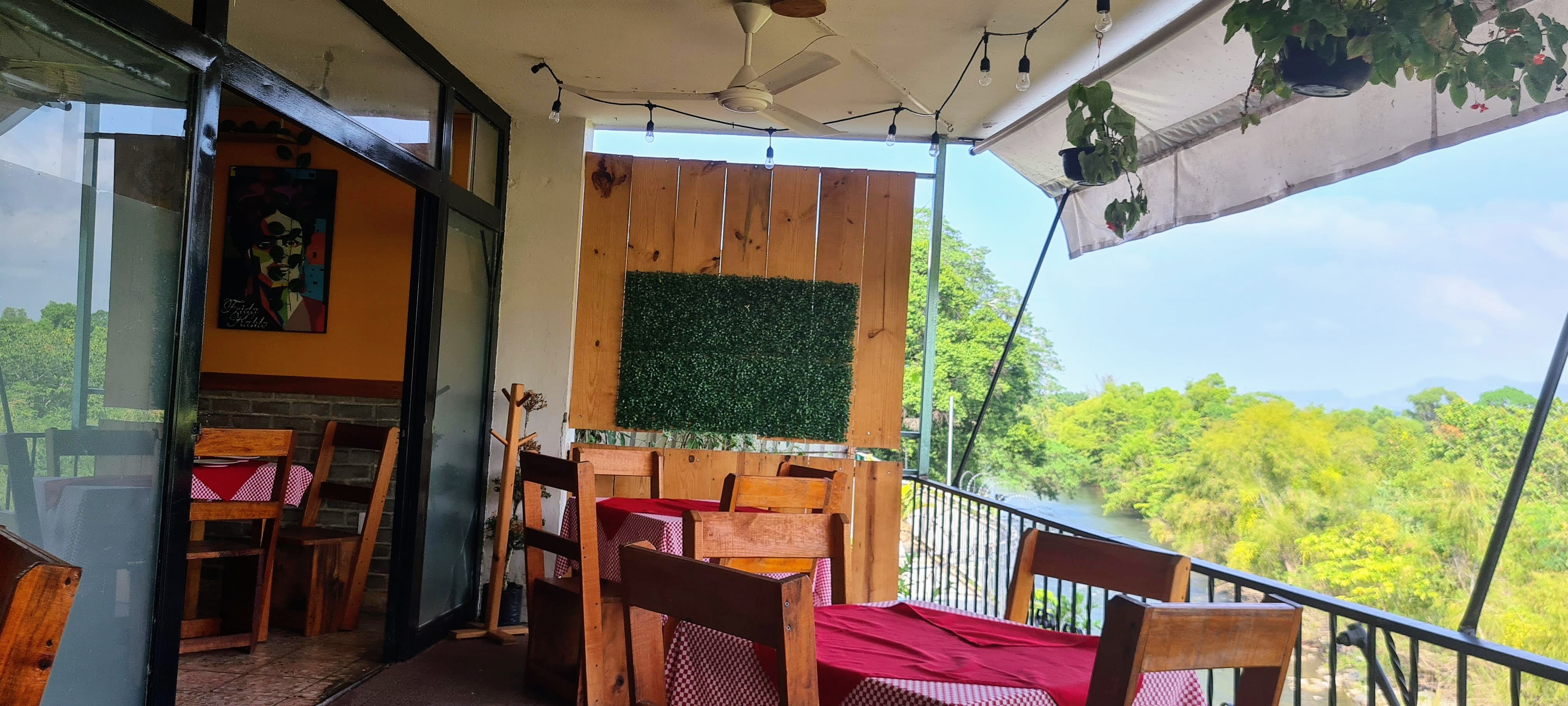 Mi Casa Restaurante image 8