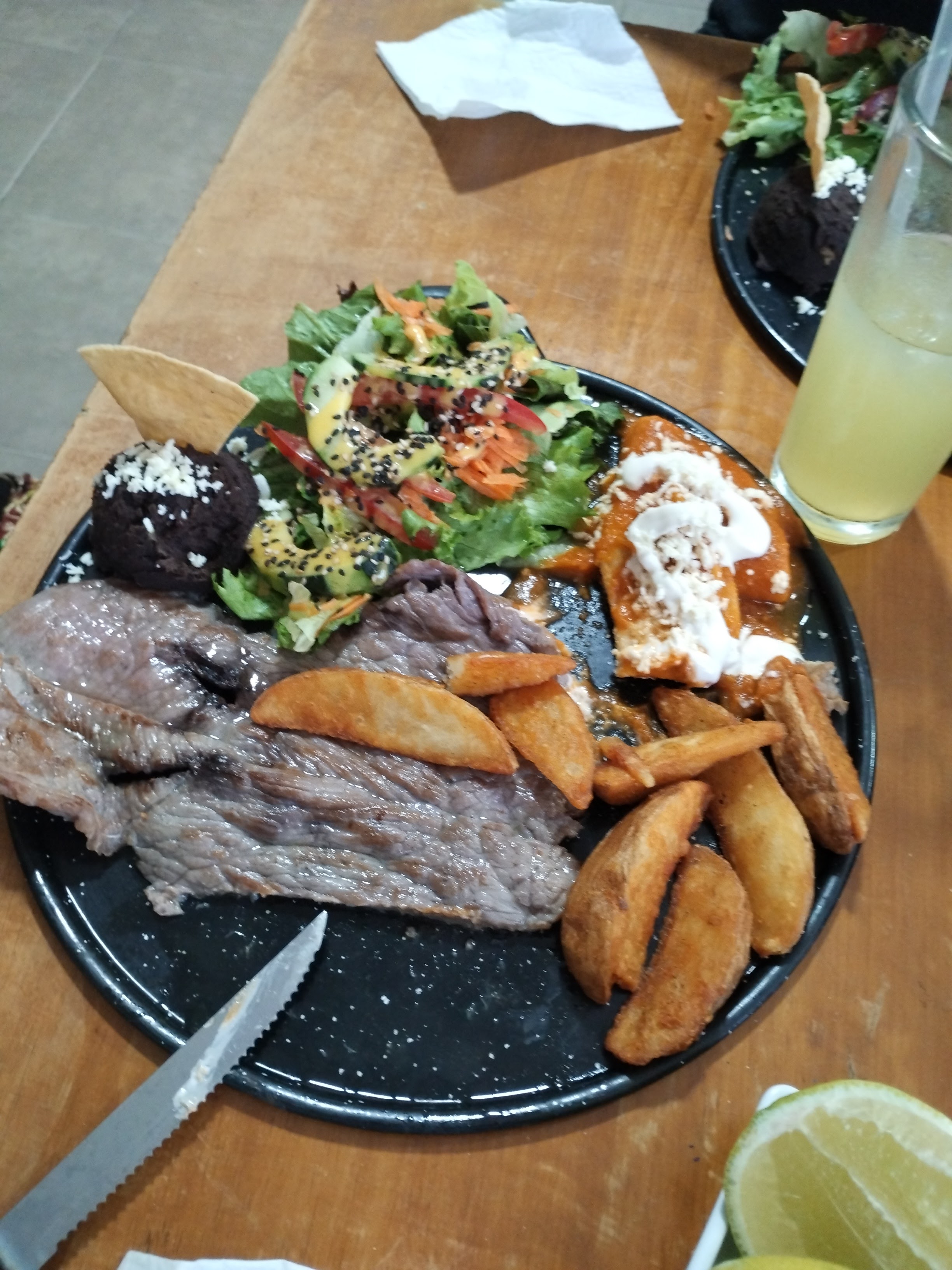 Nueve Uno Restaurante image 8