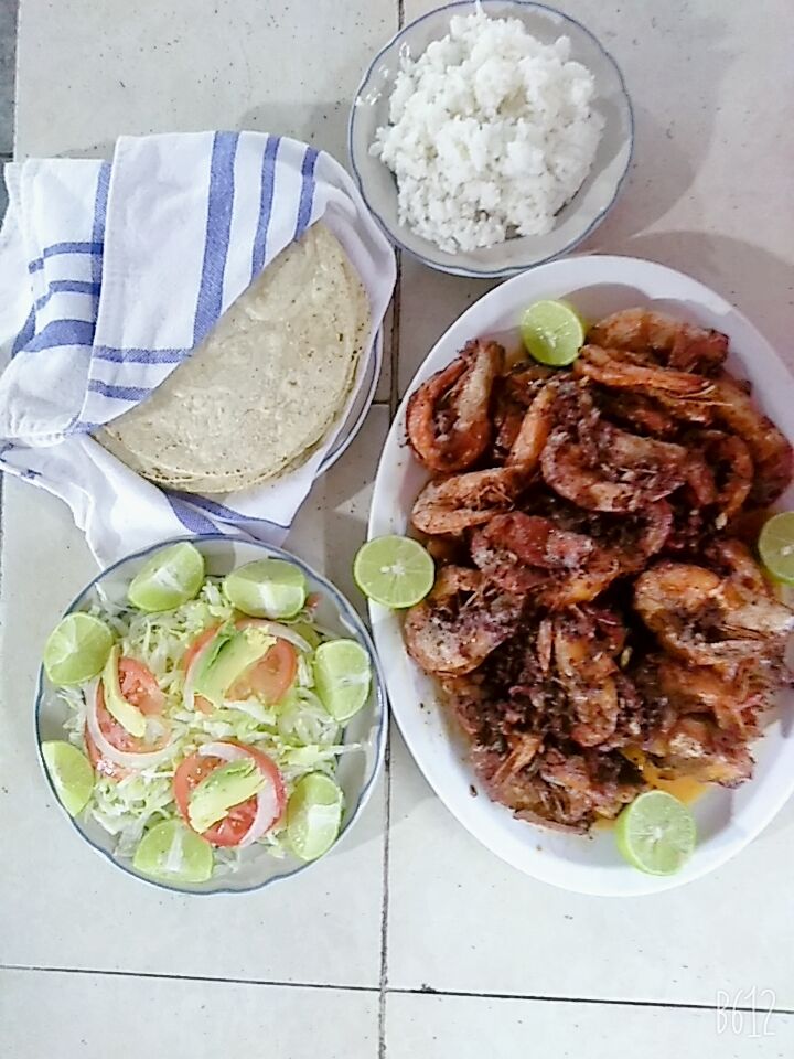 Mariscos El Cazón image 6