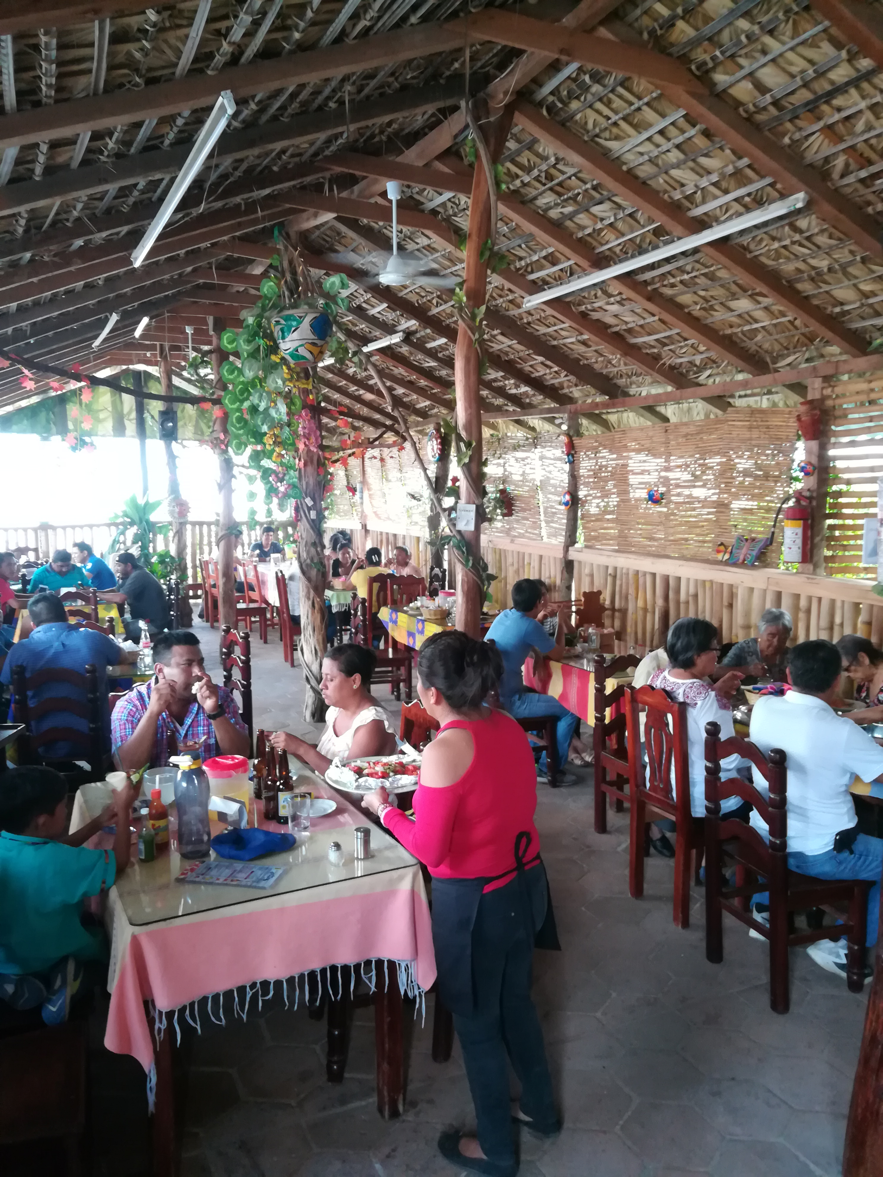 Restaurant y Mariscos La Palapa image 1