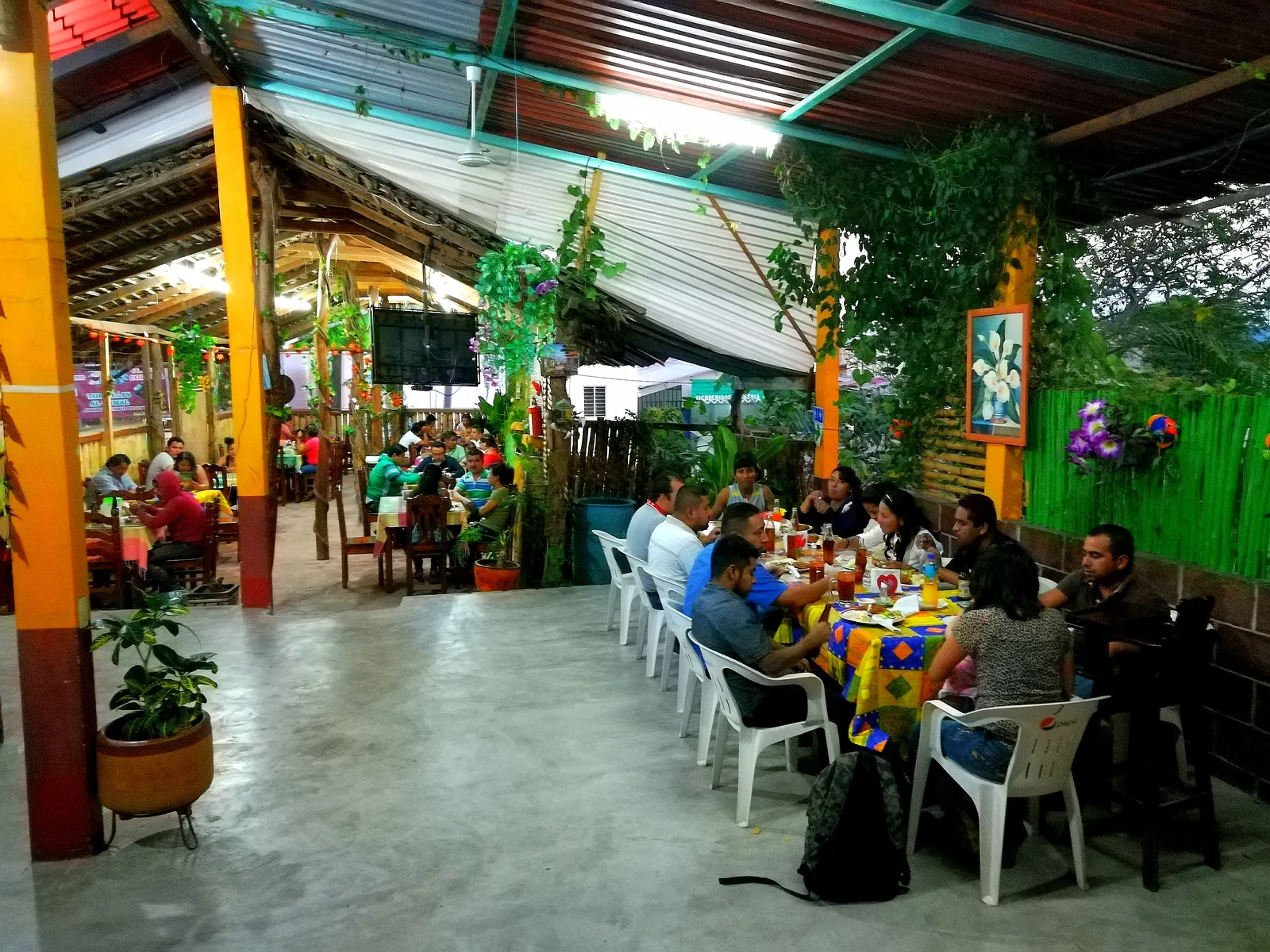 Restaurant y Mariscos La Palapa image 3