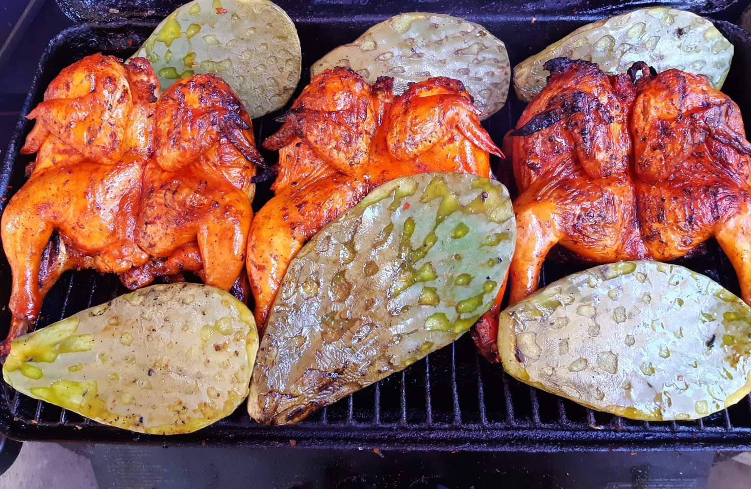 Pollos Al Carbón Los Vaqueros image 1