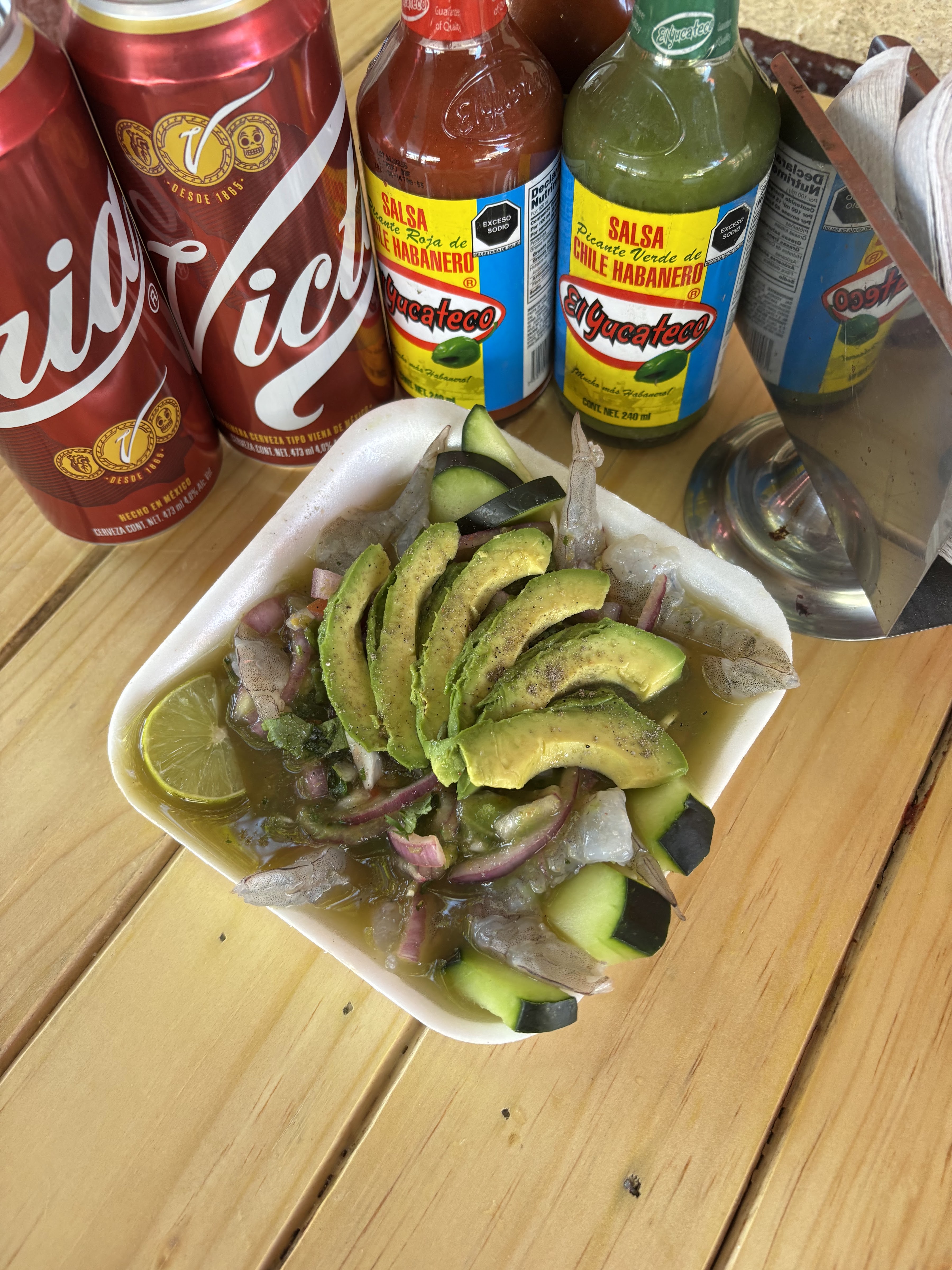 Tostadas y mariscos “algo bien” image 1