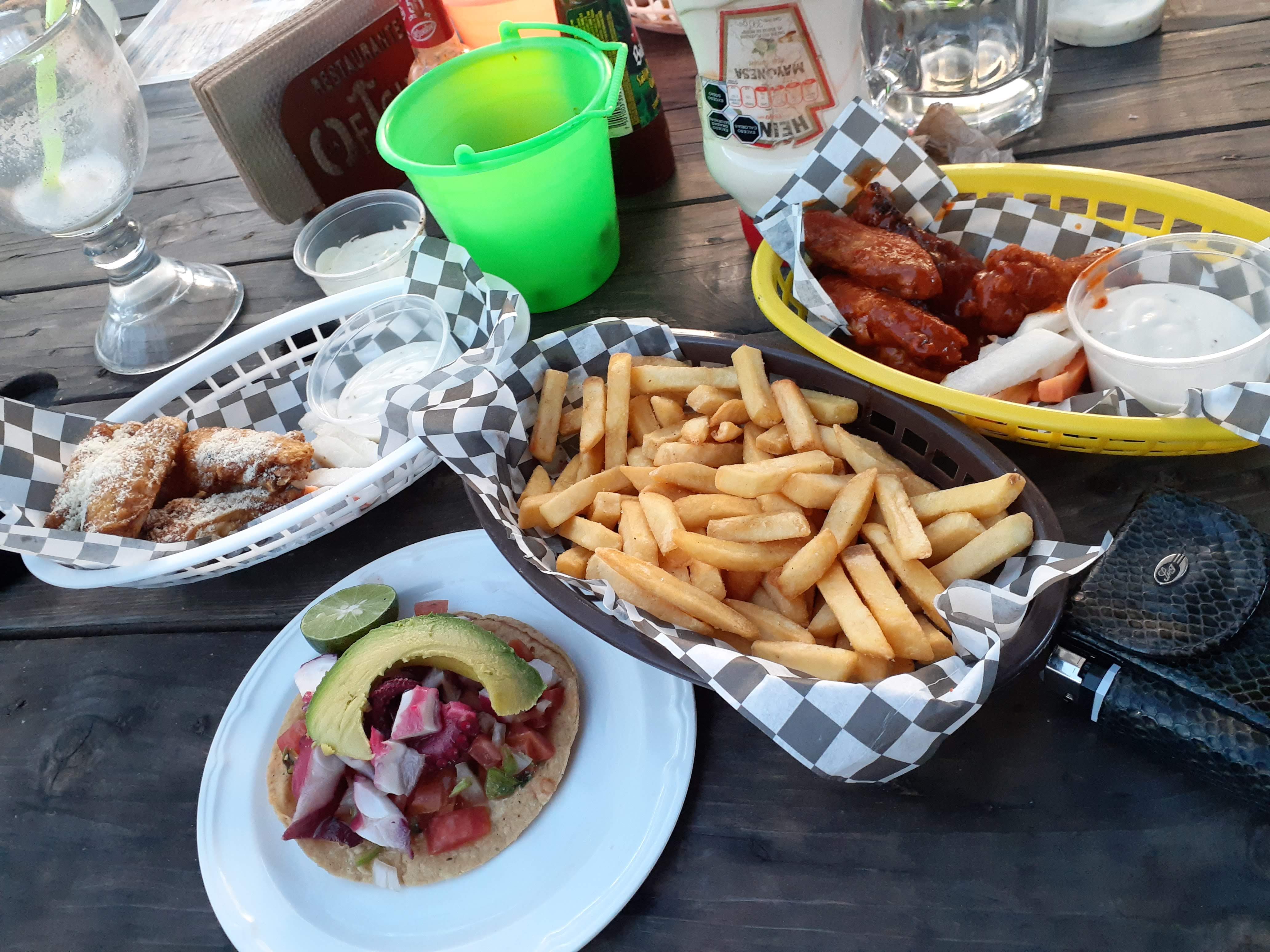 La oficina miches y snacks image 2